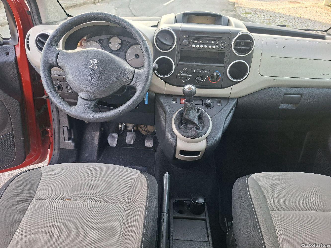 Peugeot Partner TEPEE — fotografia 8