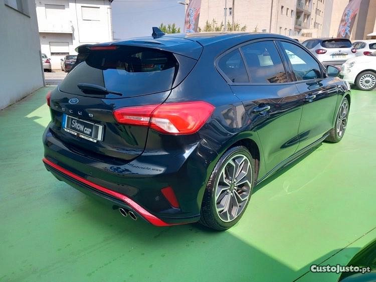 Ford Focus 1.5 TDCi EcoBlue ST-Line Aut. - 18 foto 4