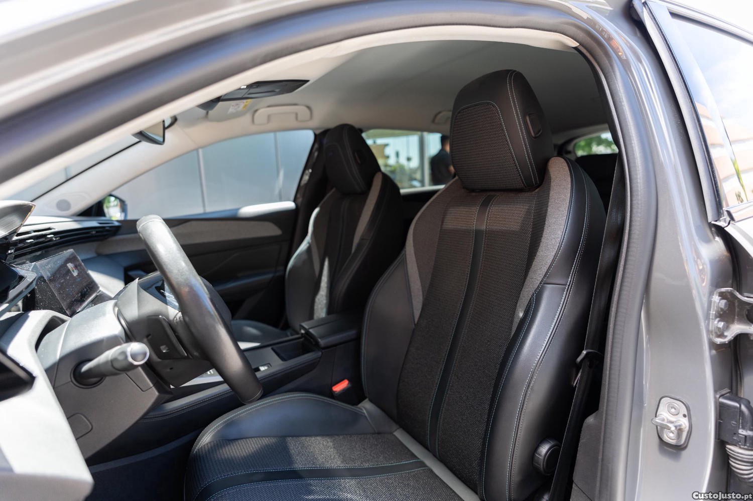 Peugeot 308 1.6 Hybrid Allure Pack e-EAT8 — fotografia 5