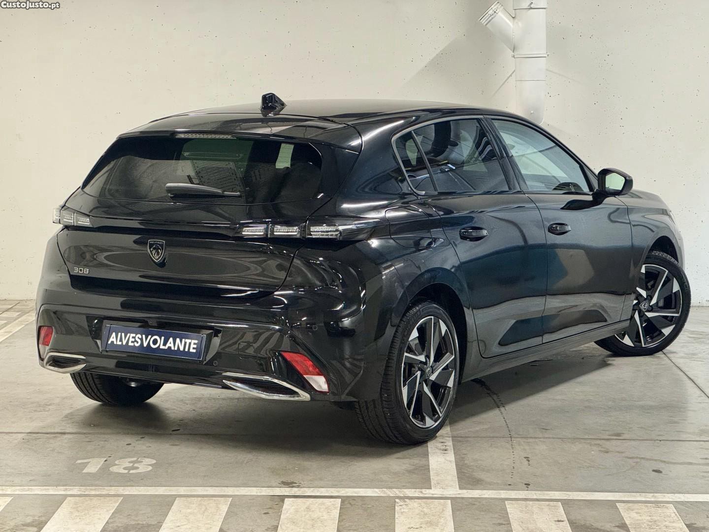 Peugeot 308 1.2 PureTech Allure Pack EAT8 — photo 4