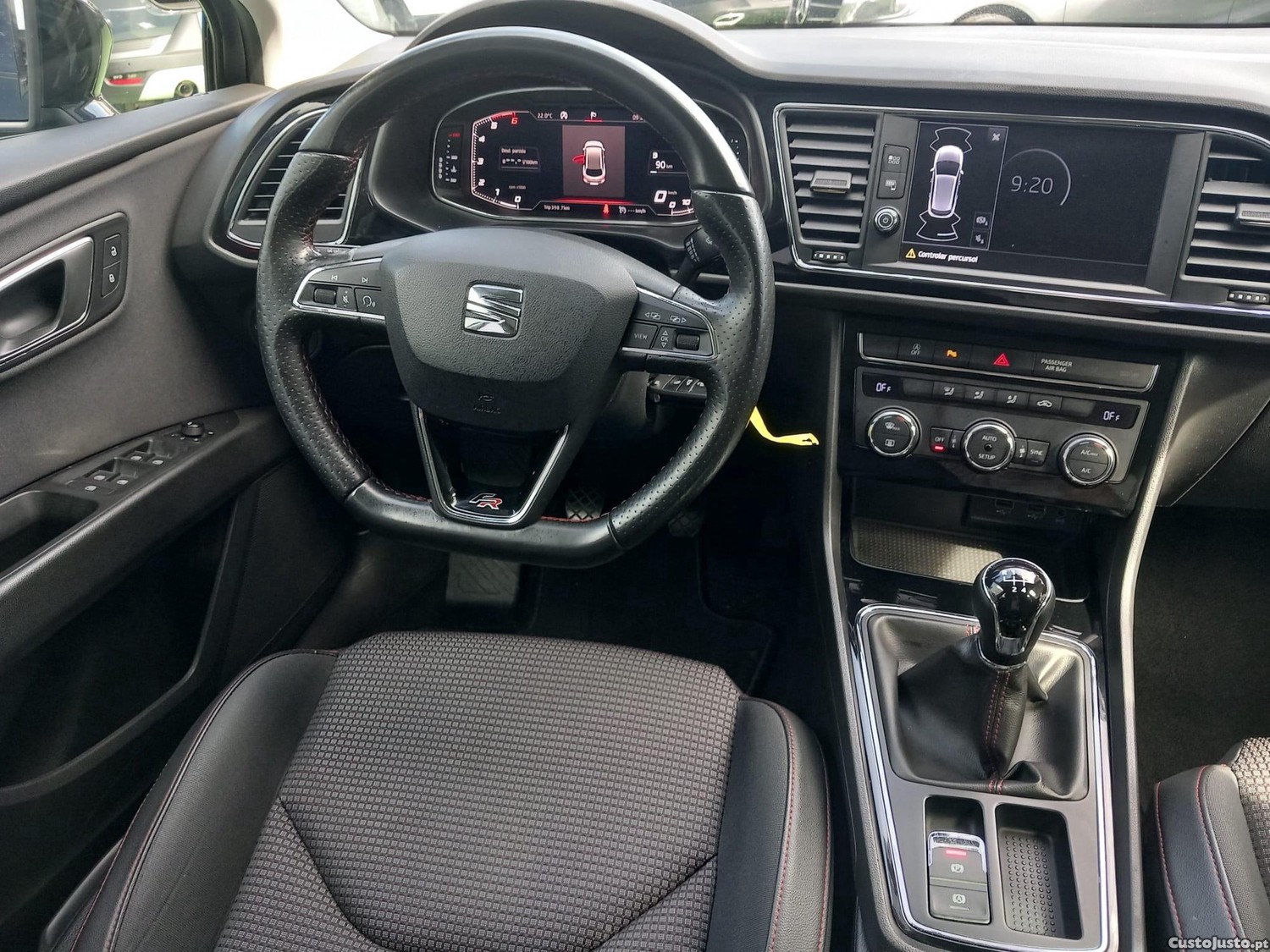 SEAT Leon 1.6 TDI FR S/S — fotografia 6