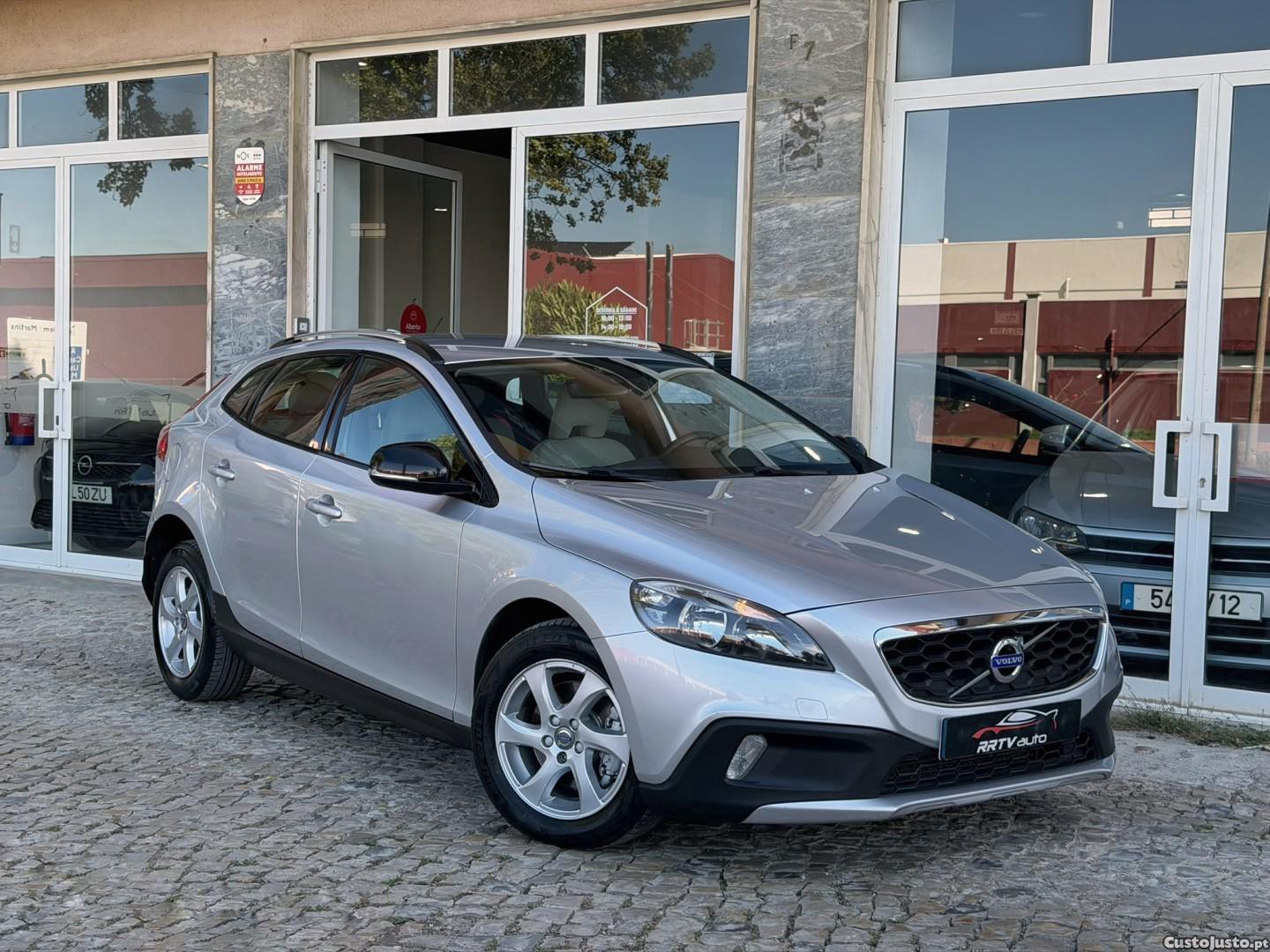 Volvo V40 1.6 D2 Momentum — fotografia 17