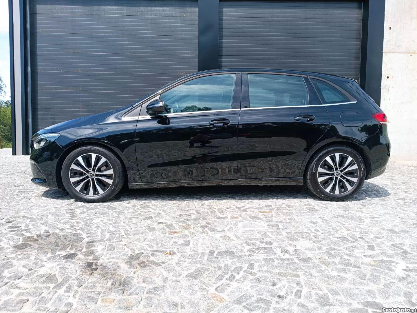 Mercedes-Benz B 180 D style plus aut. — fotografia 17