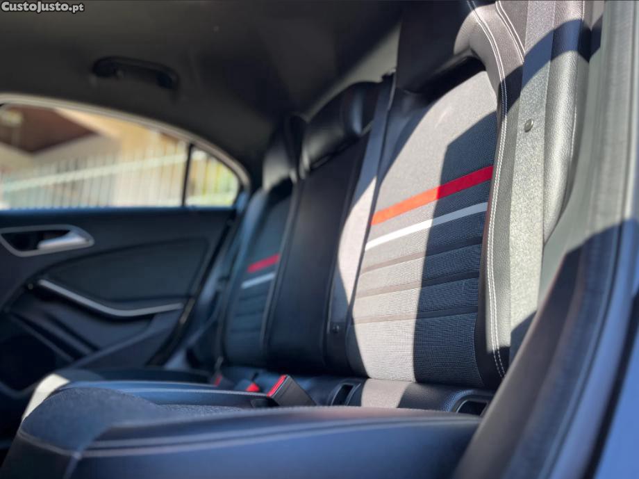 Mercedes-Benz A 160 CDi BlueEfficiency Style — fotografia 3