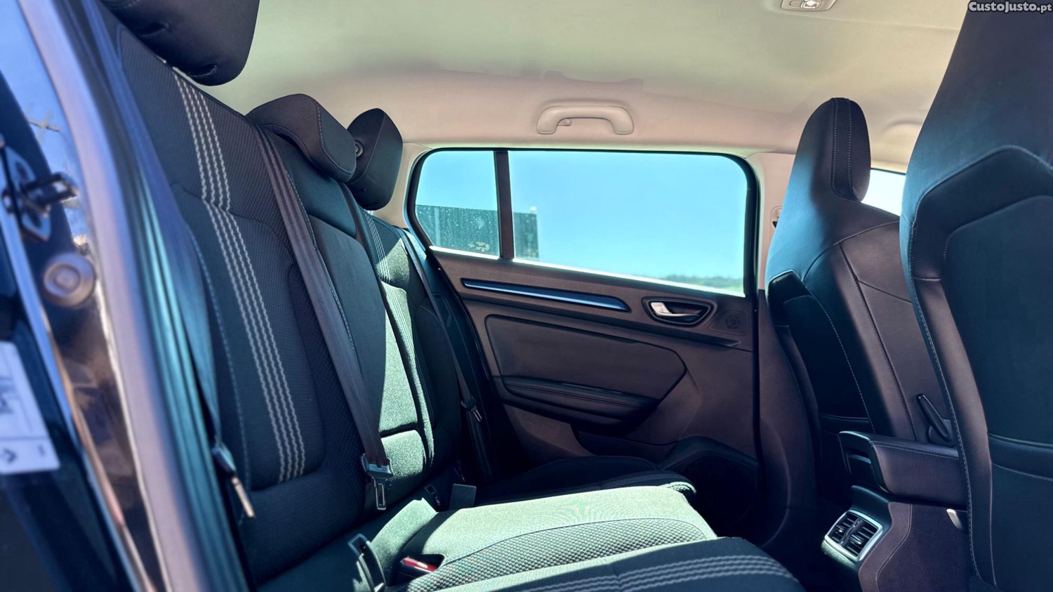 Renault Mégane Sport Tourer 1.5 dCi GT Line — fotografia 3
