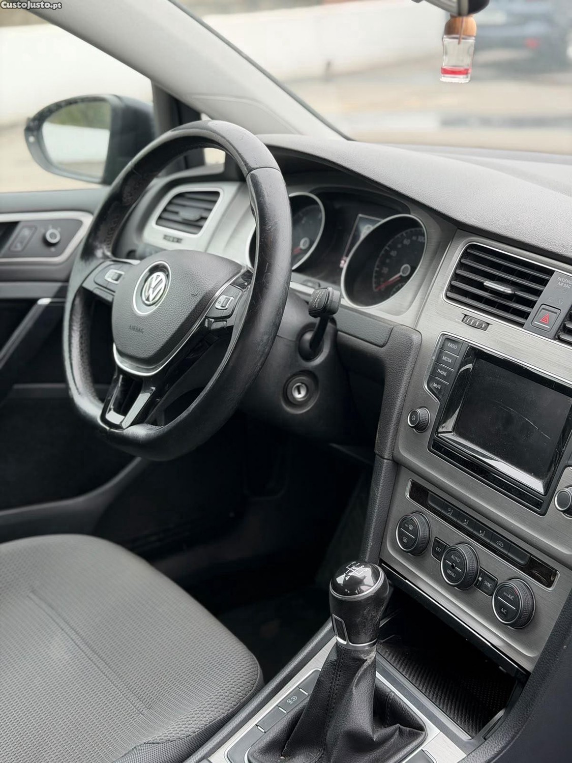 Volkswagen Golf 1.6 TDI — fotografia 6