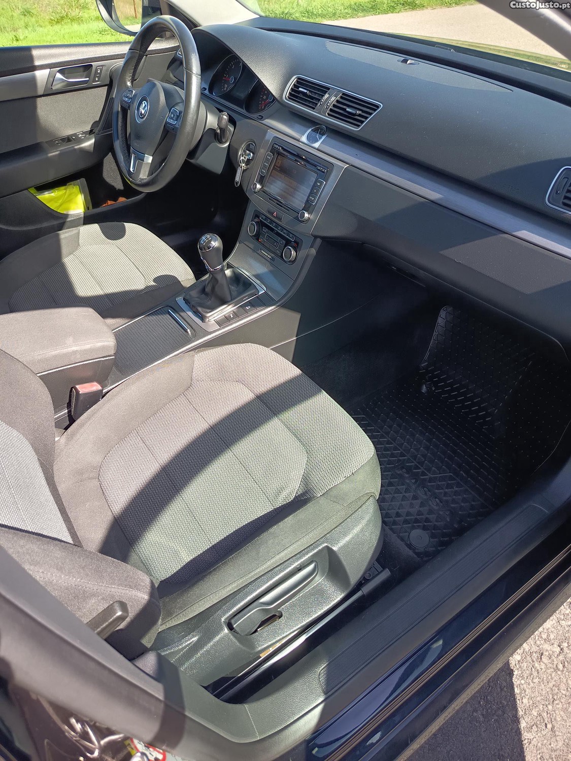 Volkswagen Passat 1.6 BLUEMOTION — fotografia 8