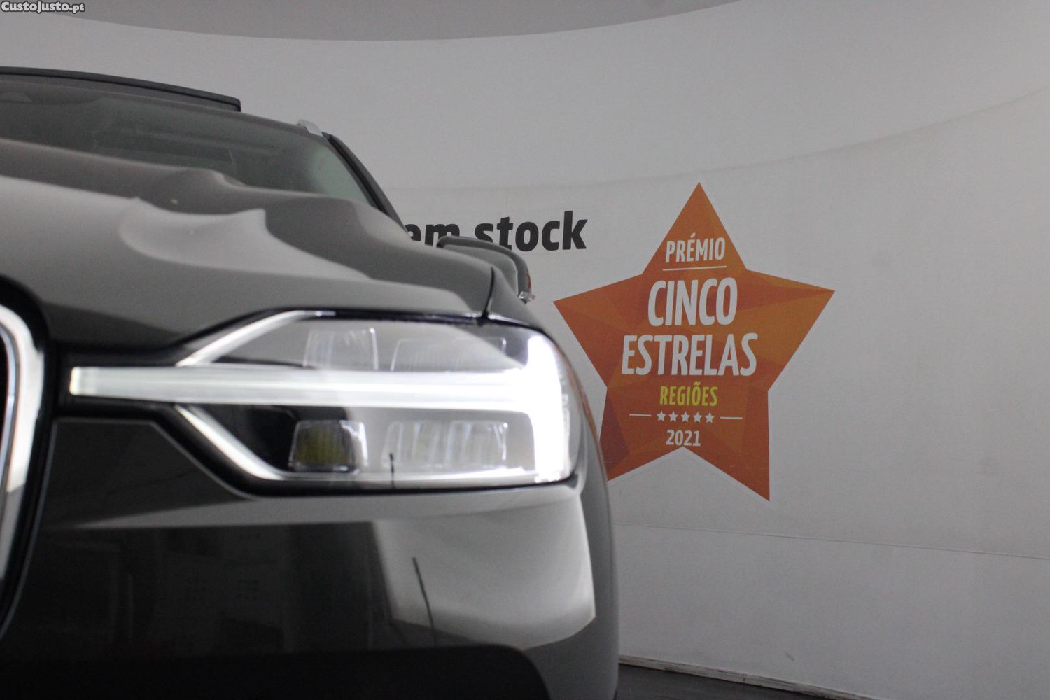 Volvo XC 60 T8 PHEV MOMENTUM PLUS (AUTO) — fotografia 5