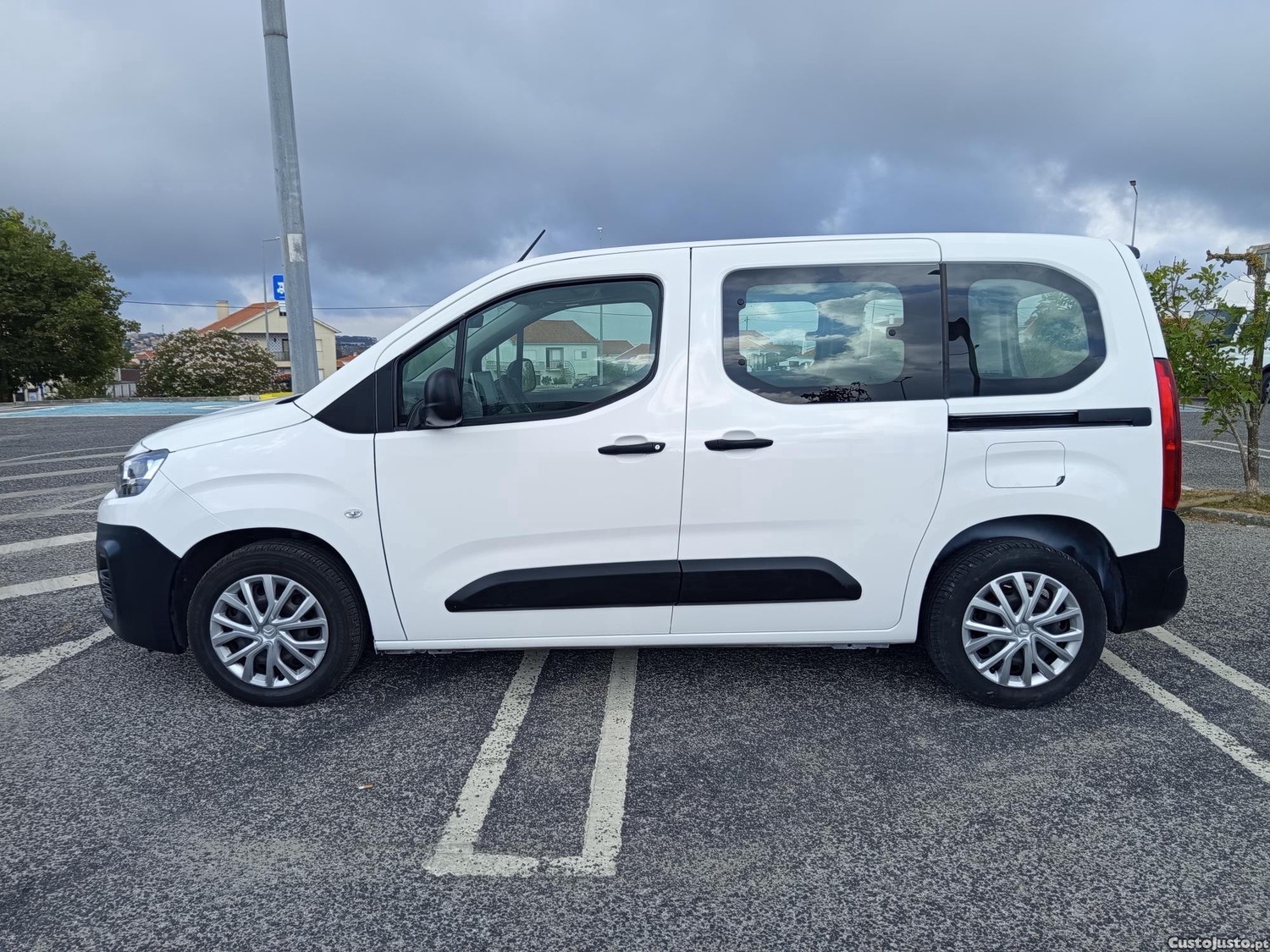 Citroën Berlingo 1.5 100HP 5 LUGARES — fotografia 6