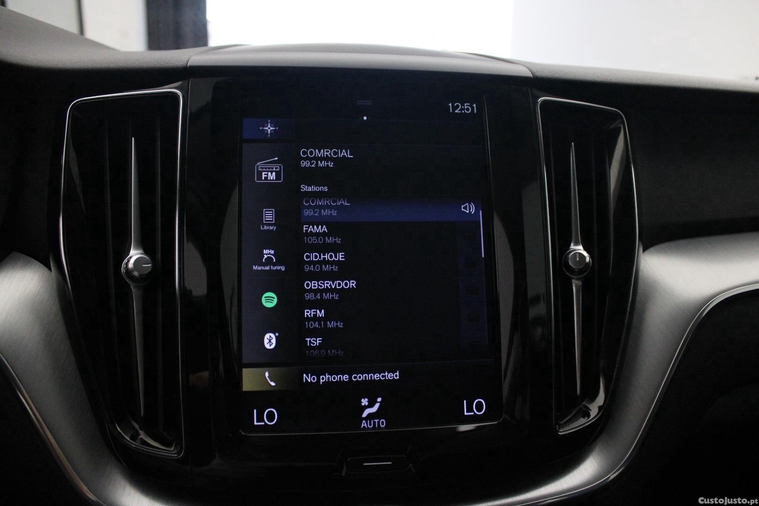 Volvo XC 60 T8 PHEV MOMENTUM PLUS (AUTO) — fotografia 25