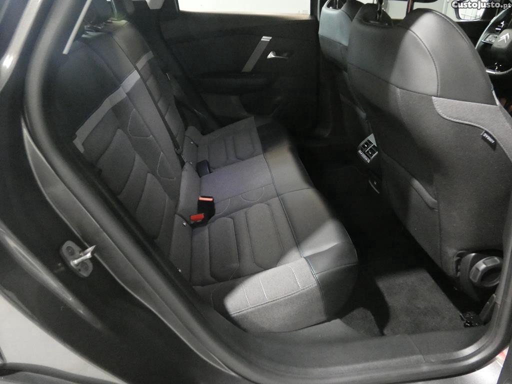 Citroën C4 1.5 BlueHDi Feel — fotografia 13