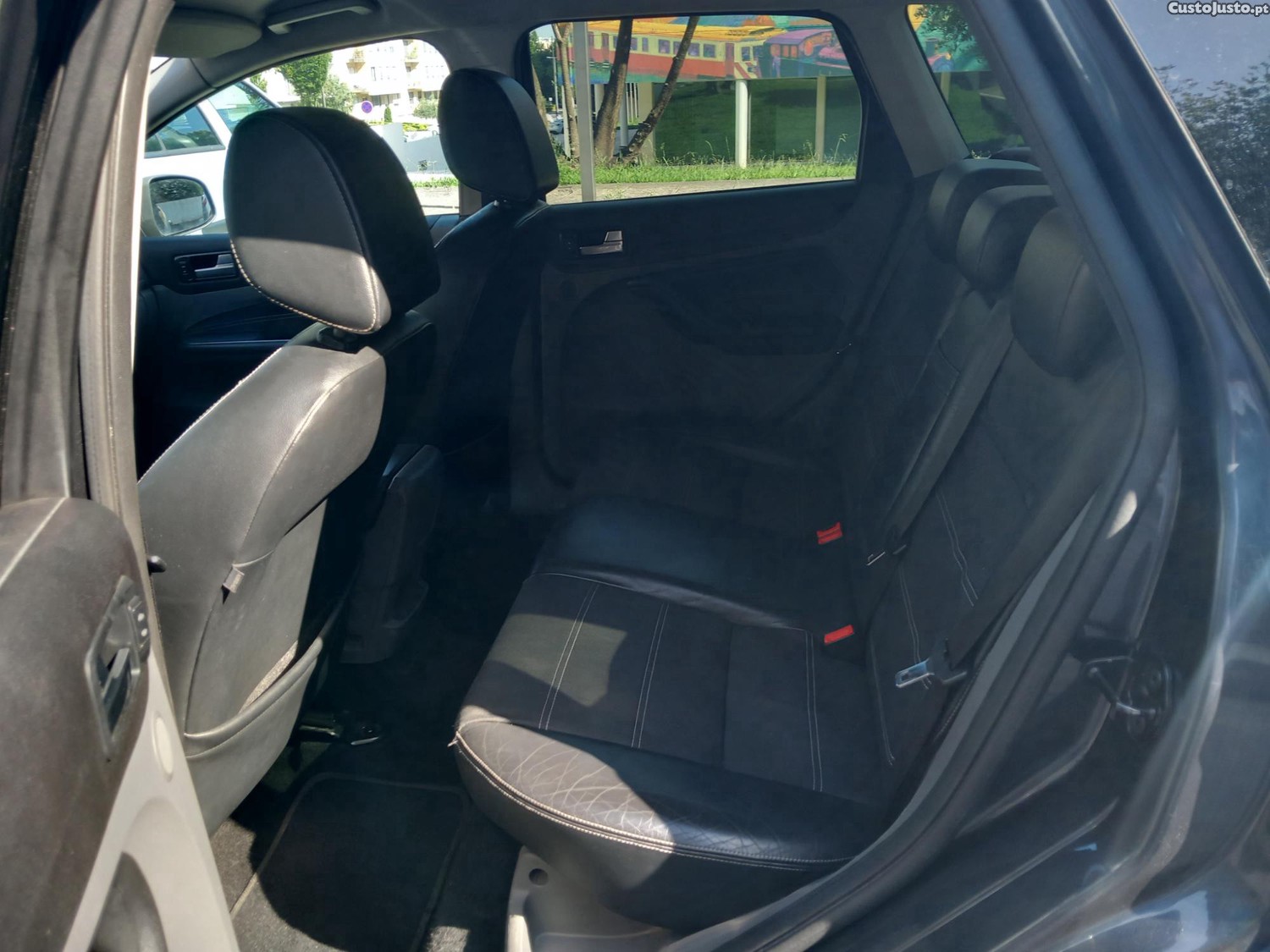 Ford Focus SW 1.6 TDCi Trend — fotografia 6