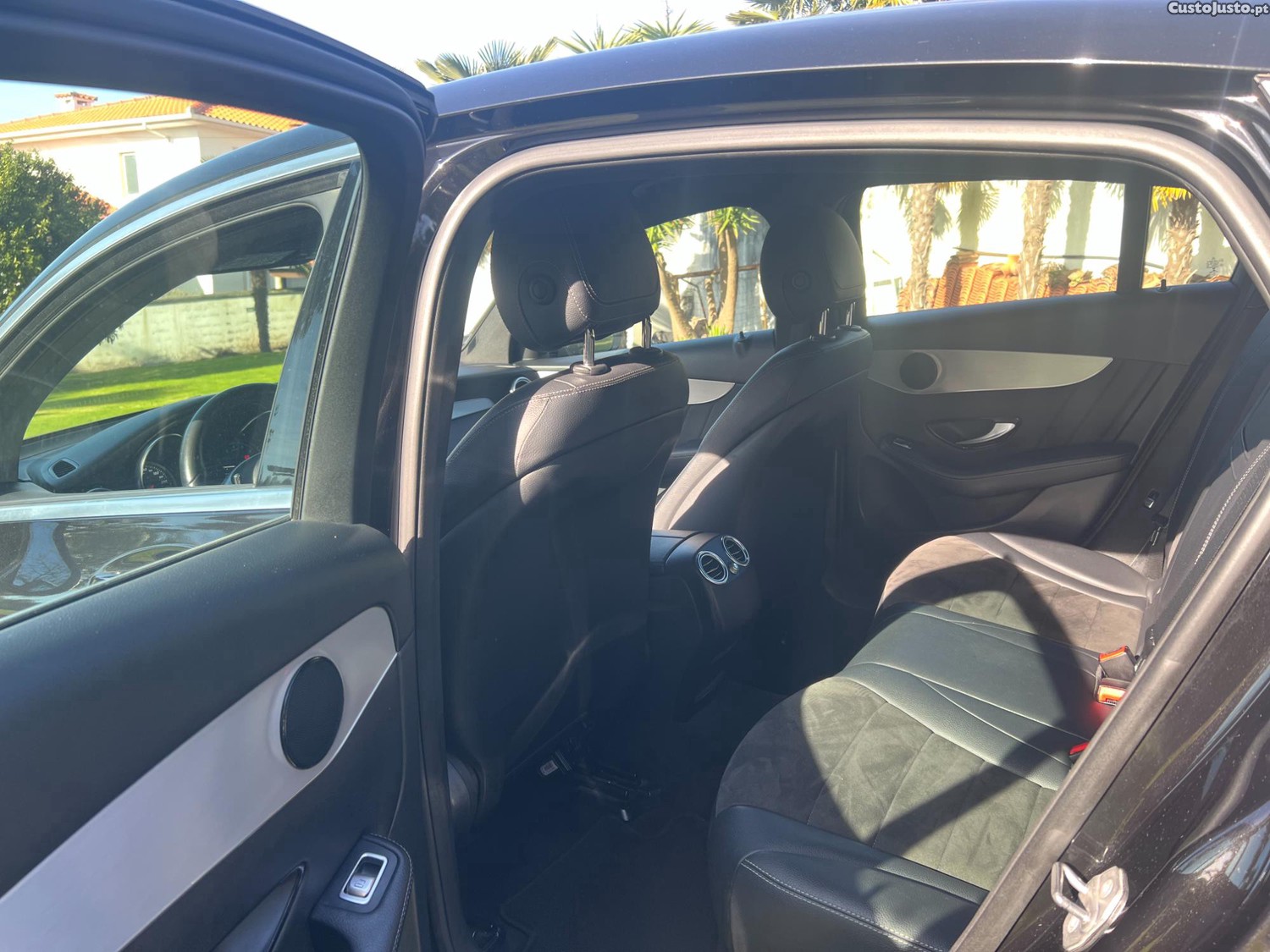 Mercedes-Benz GLC 350 4Matic Coupé AMG — fotografia 4