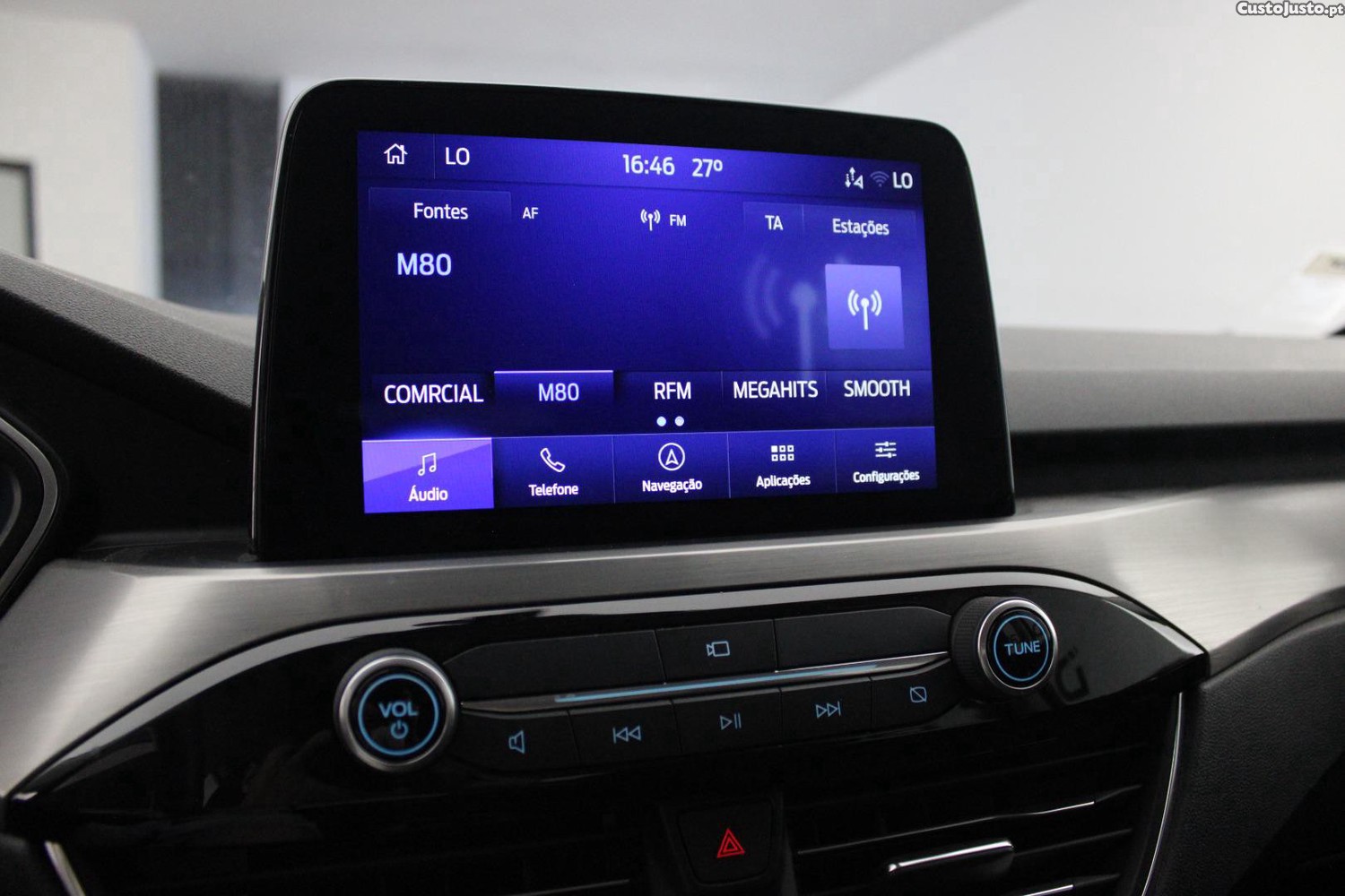 Ford Kuga 2.5 P-HEV TITANIUM (AUTO) — fotografia 19