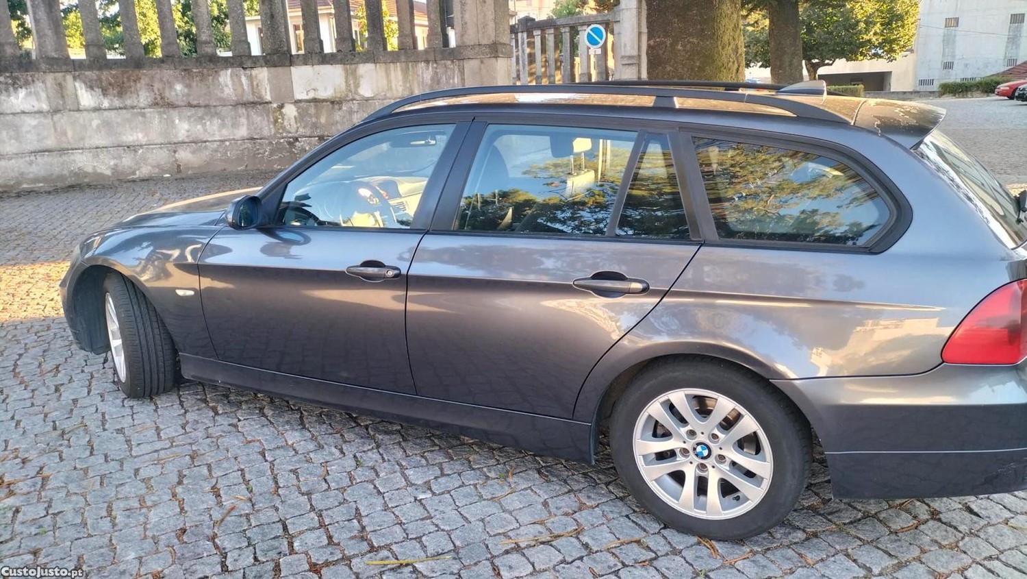 BMW 320 d Touring — fotografia 3