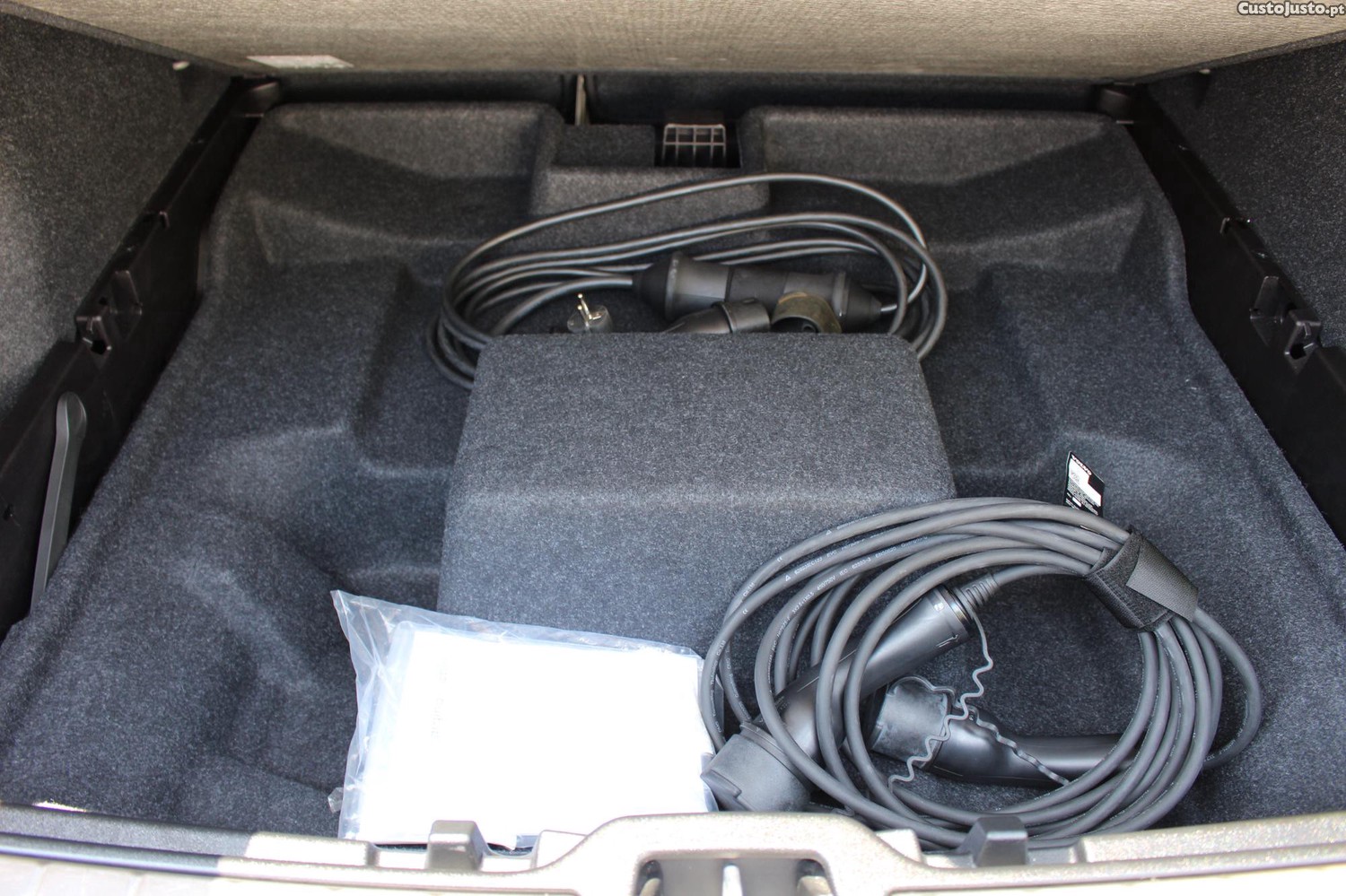 Volvo XC 40 1.5 T5 PHEV Inscription Expression — fotografia 3