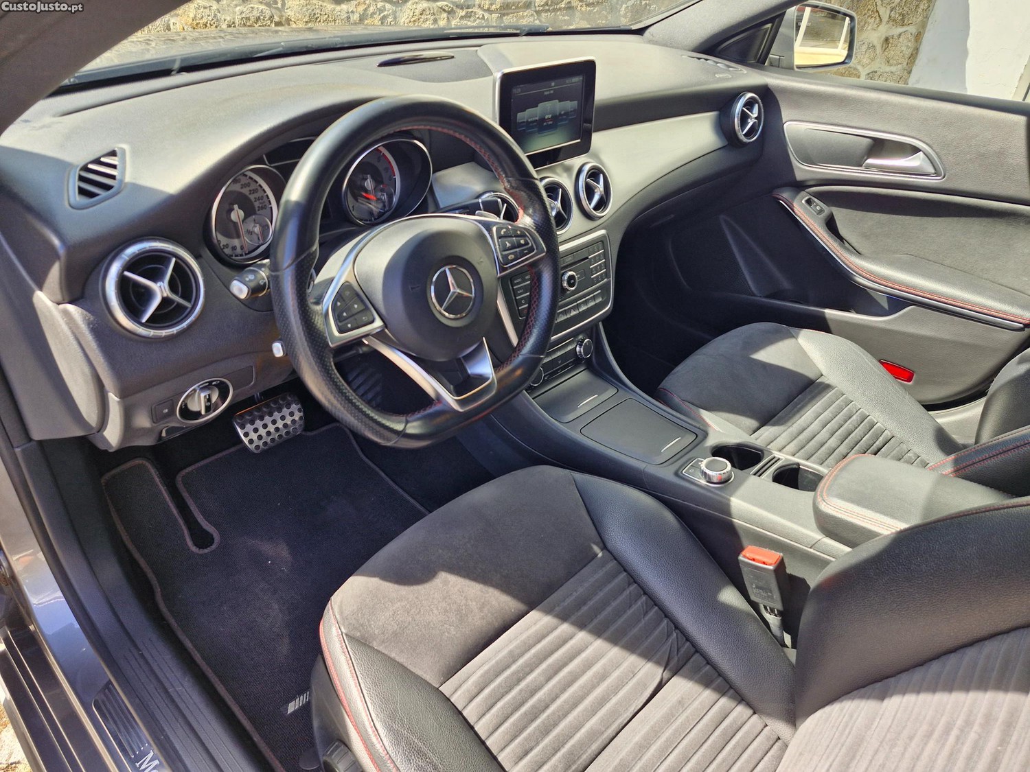 Mercedes-Benz CLA 220 d 177cv AMG Line - Automático - NACIONAL — fotografia 7