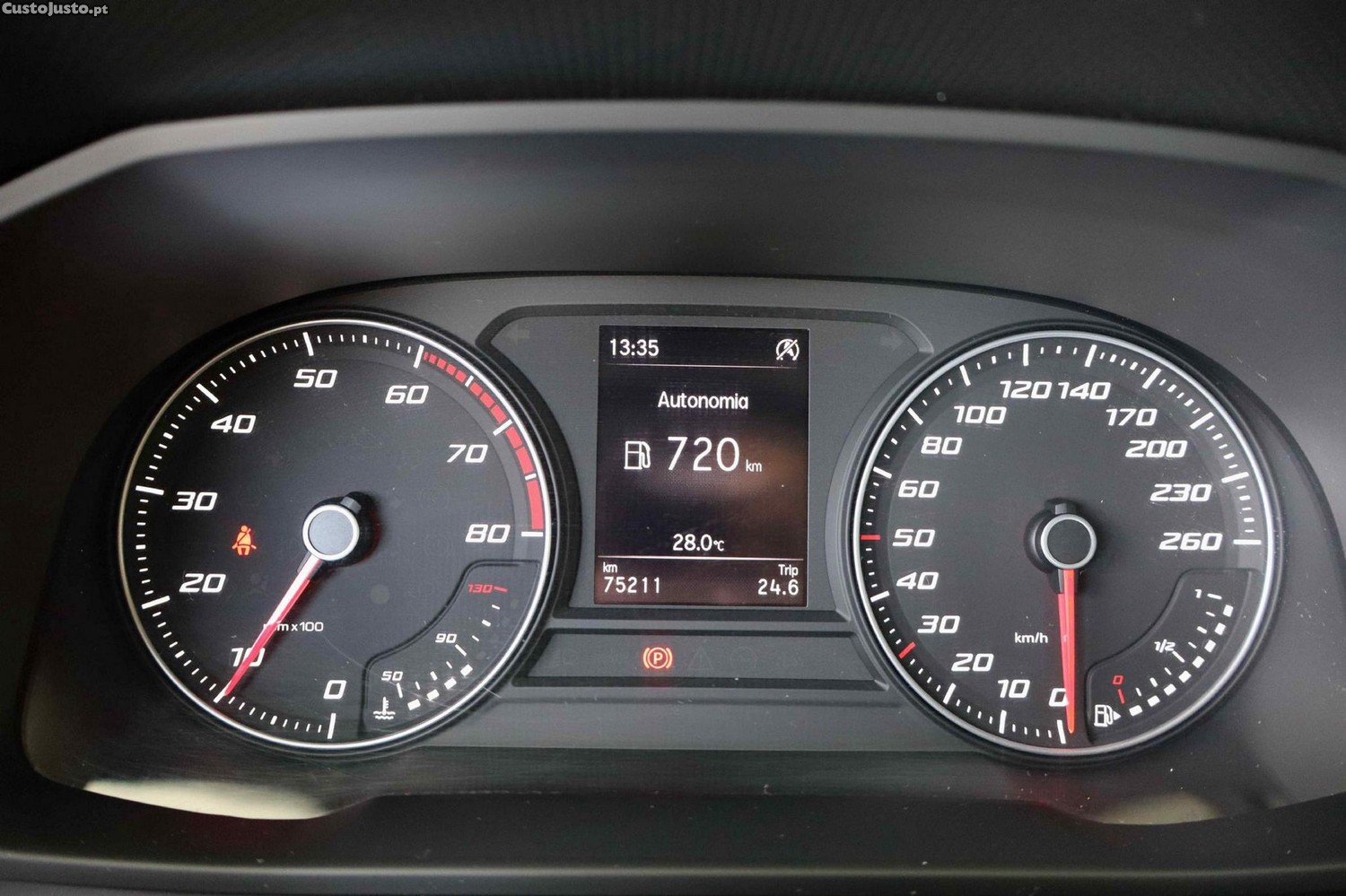 SEAT Leon 1.0 TSI Style — fotografia 17