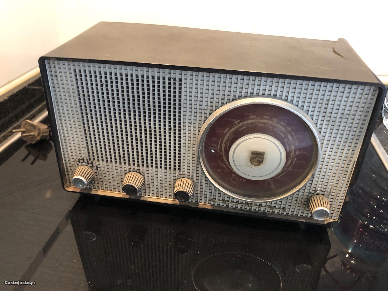 Rádio philips antigo