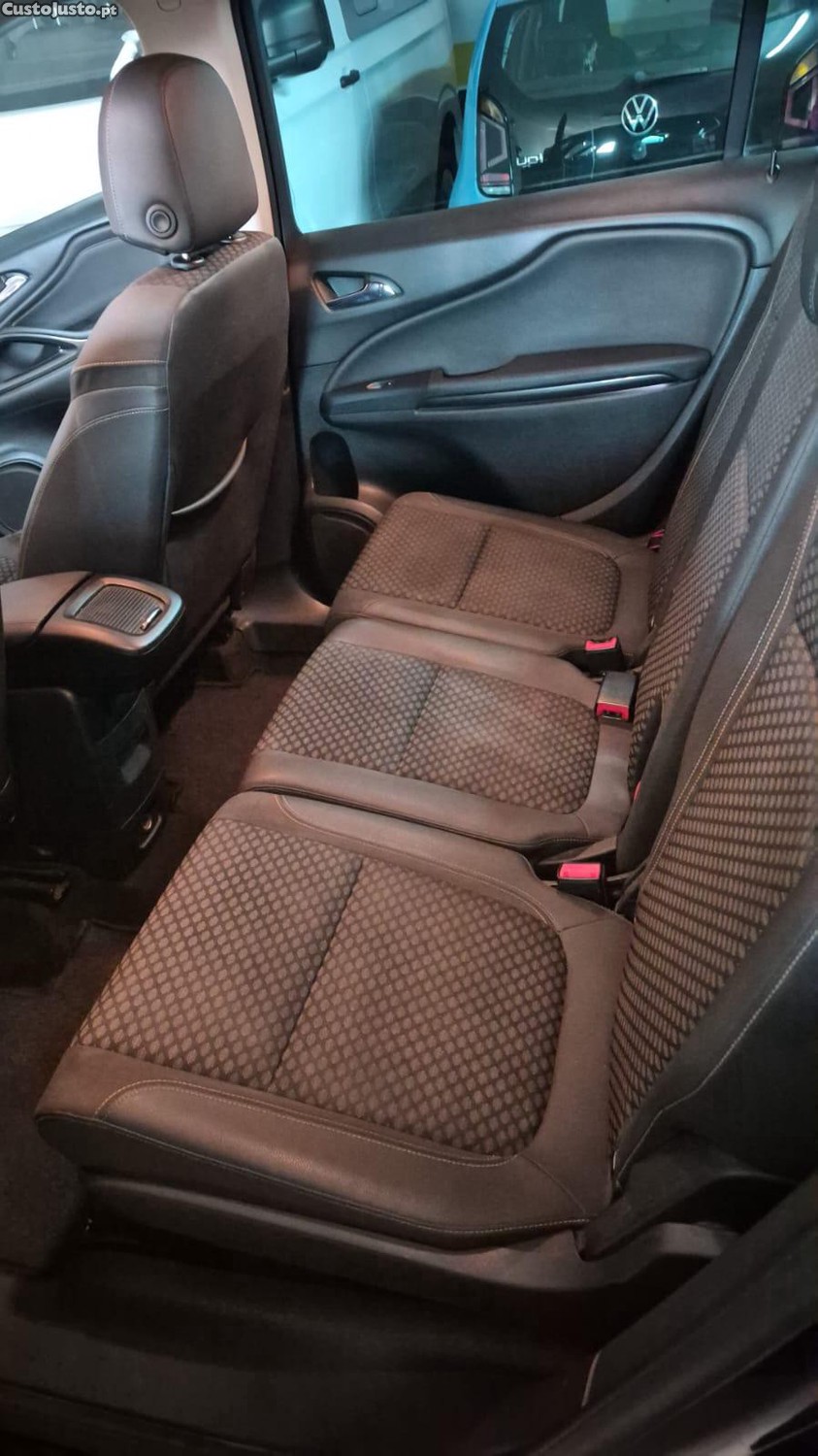 Opel Zafira Tourer — fotografia 3