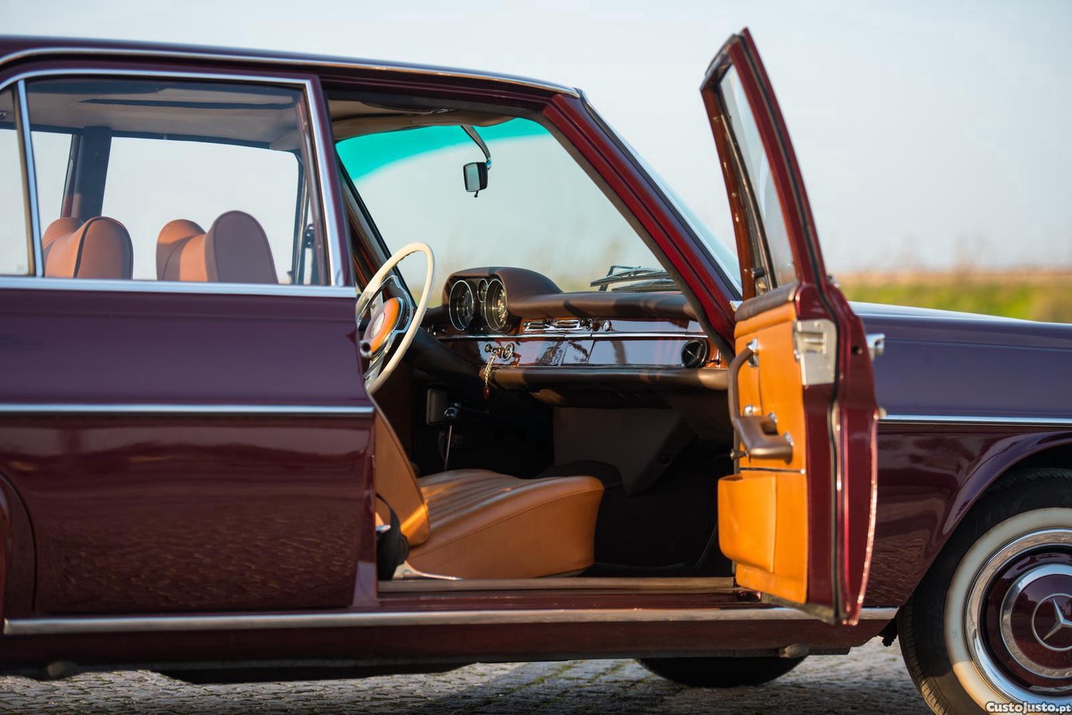 Mercedes-Benz 250 SE — fotografia 3