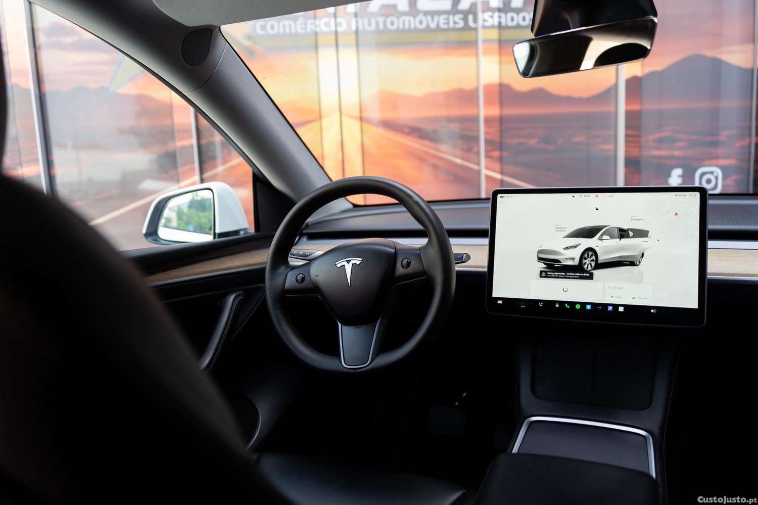 Tesla Model Y Long Range Dual Motor AWD — fotografia 11