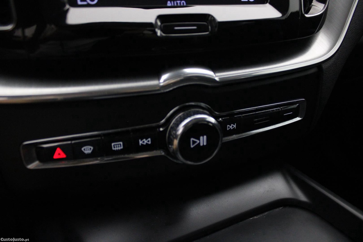 Volvo XC 60 T8 PHEV MOMENTUM PLUS (AUTO) — fotografia 20