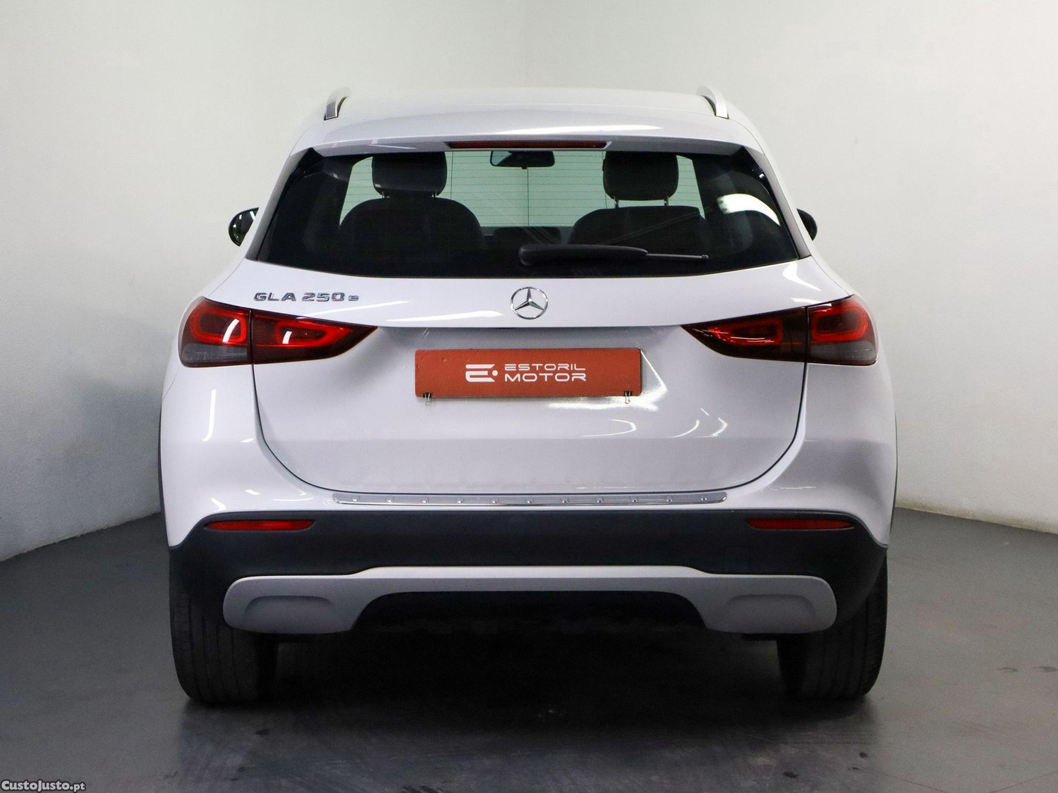 Mercedes-Benz GLA 250 e Style — fotografia 18