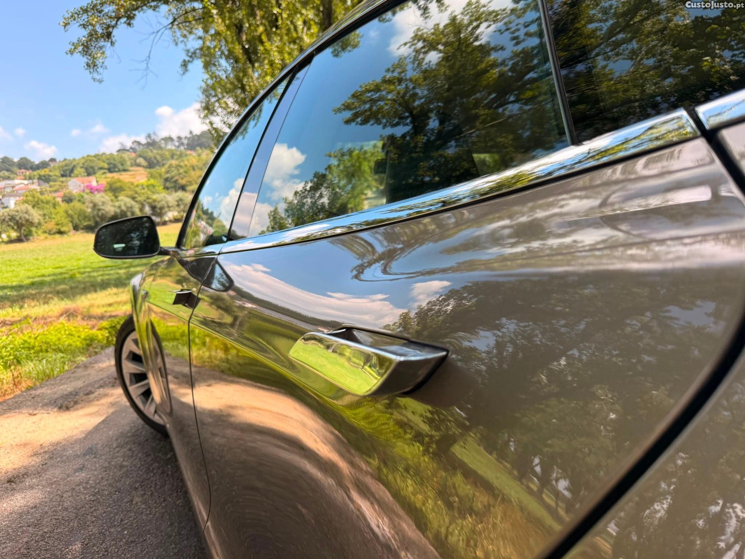 Tesla Model S 70 — fotografia 18