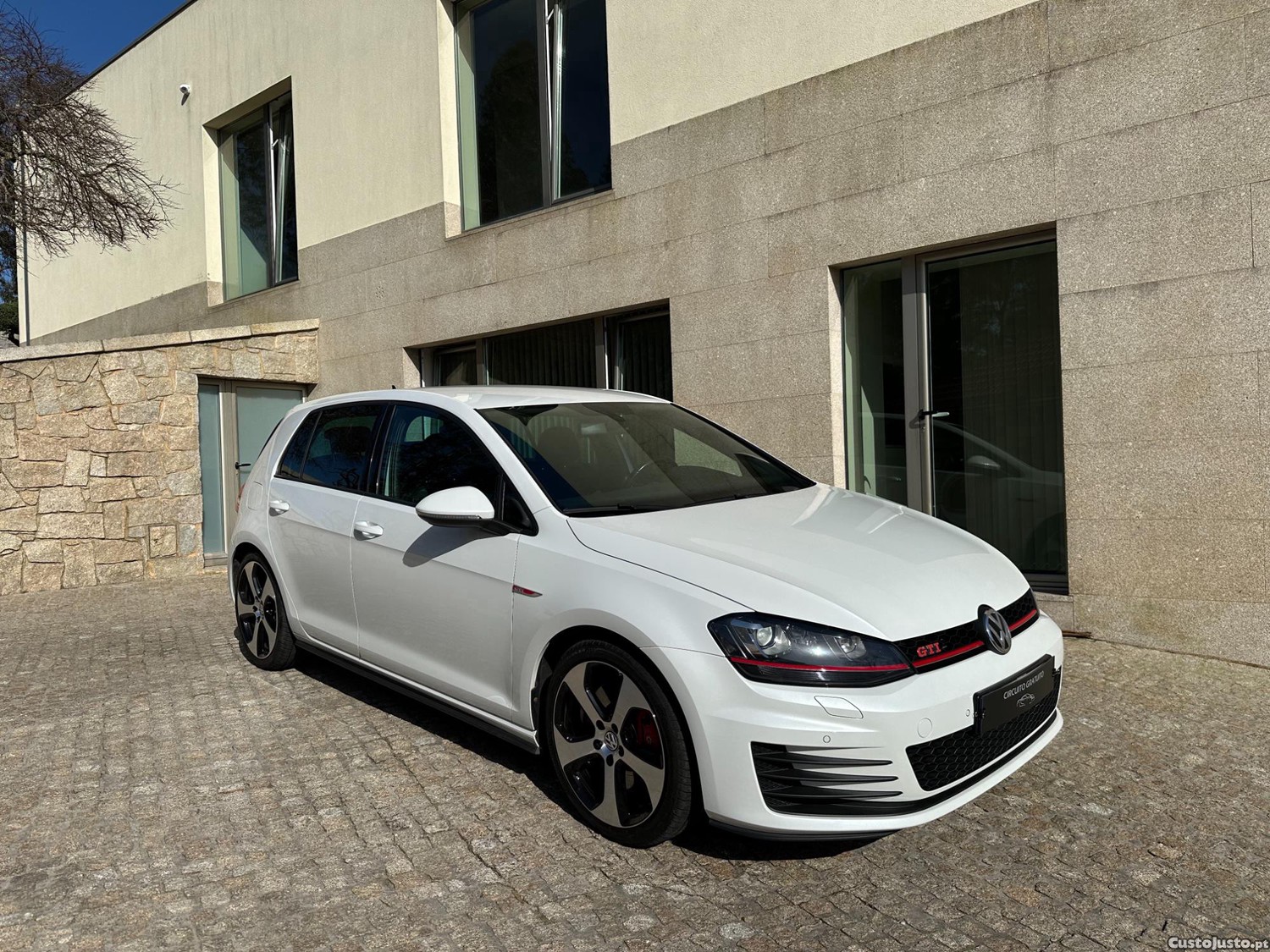 Volkswagen Golf 2.0 TSi GTi — fotografia 11