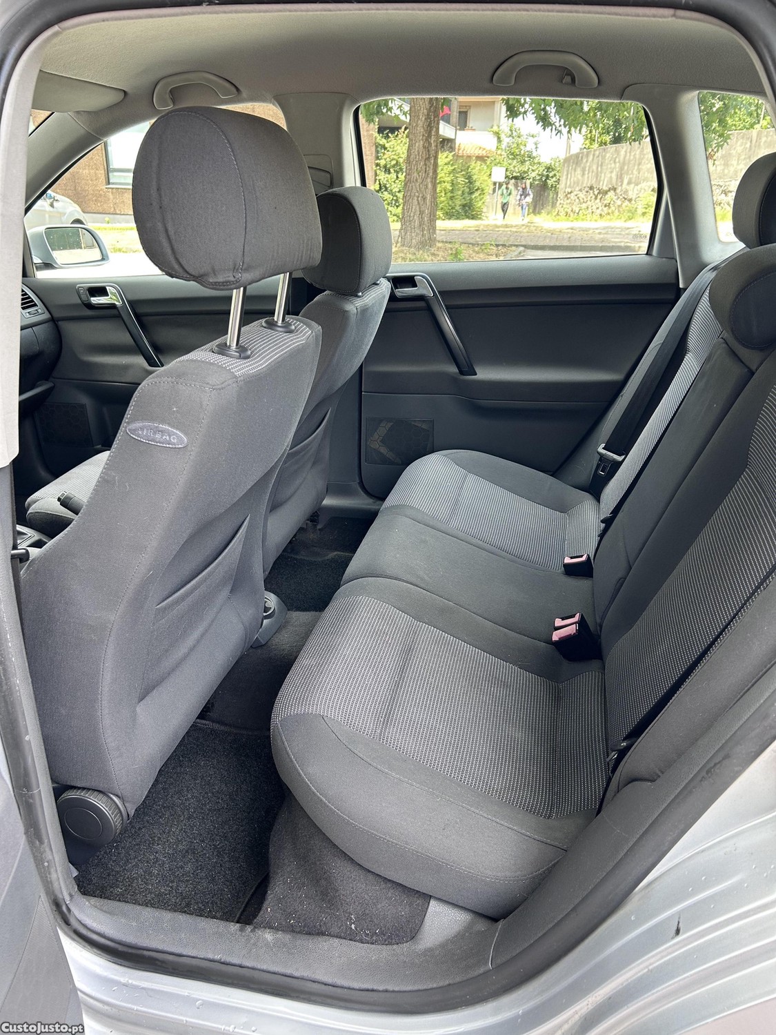 Volkswagen Polo 1.4 Tdi Highline — fotografia 3