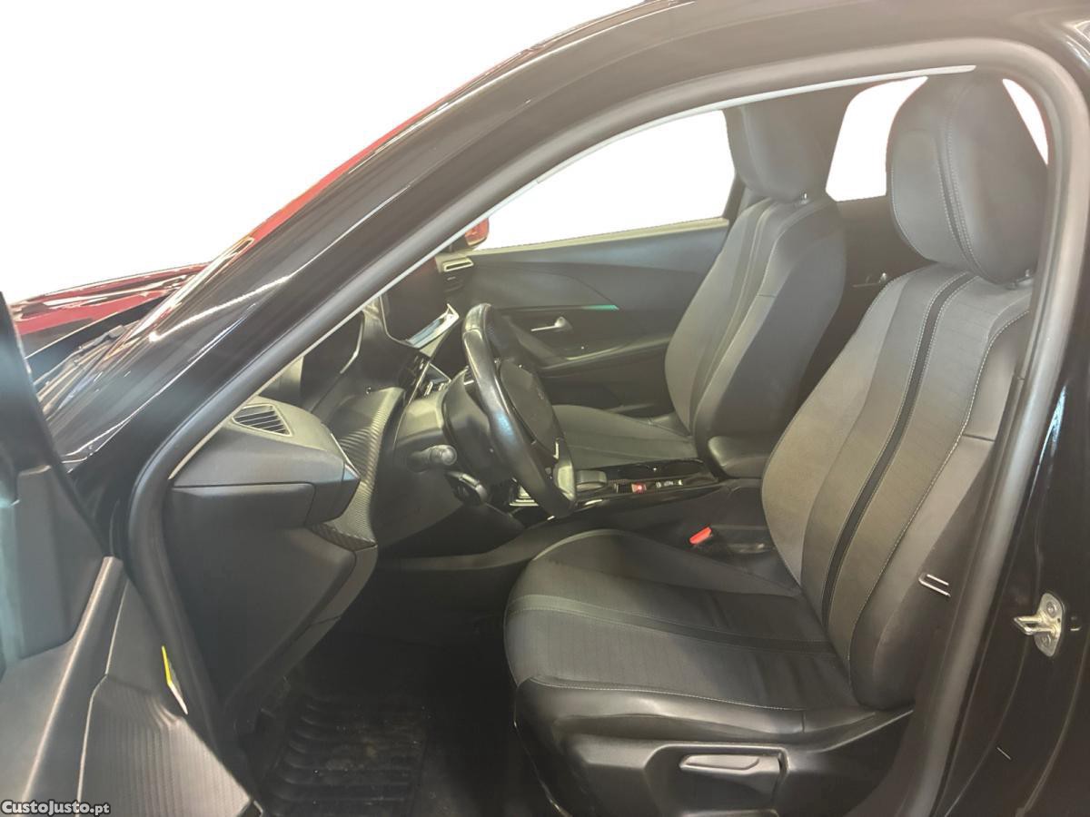 Peugeot 2008 50 kWh Allure Pack — fotografia 7
