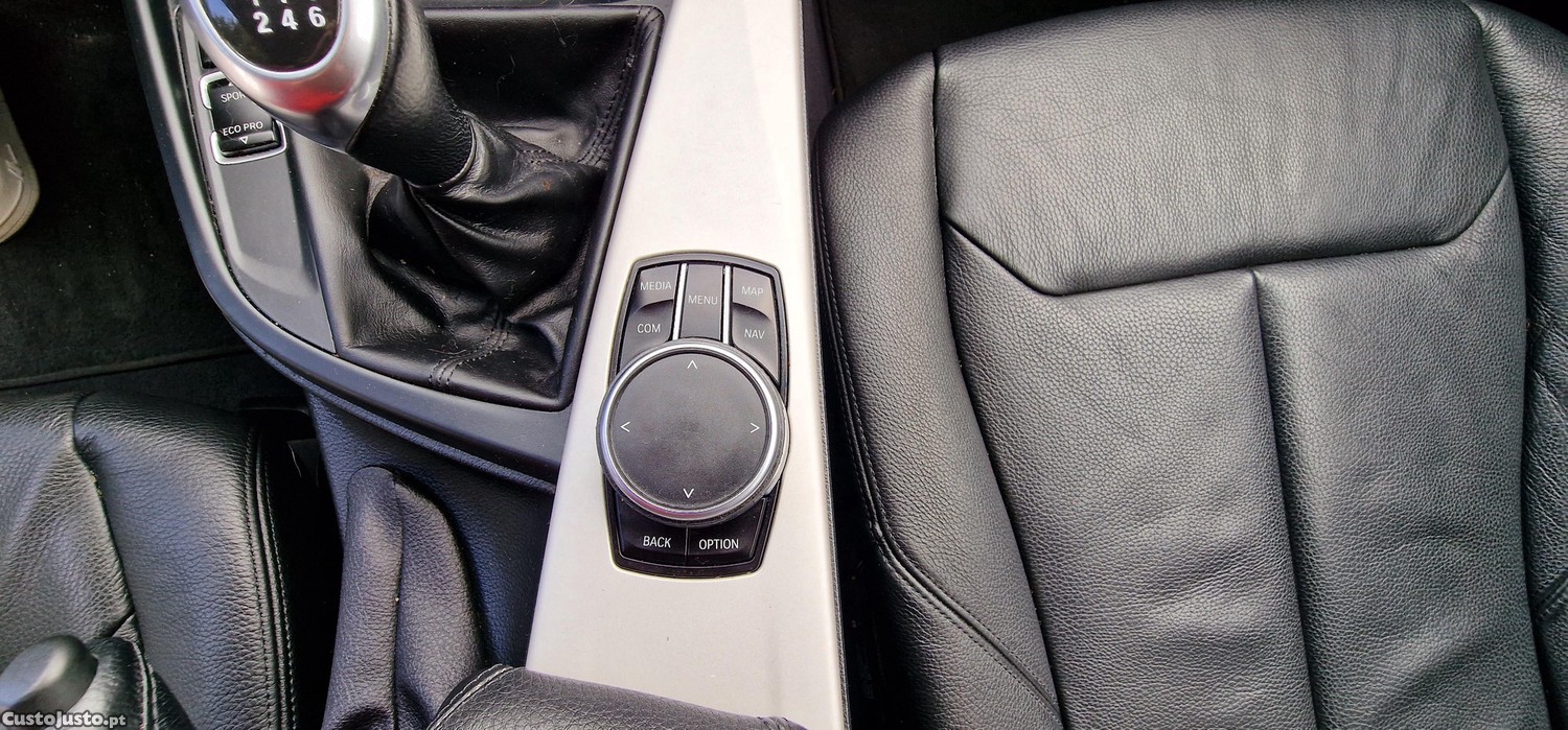BMW 318 2.0d -150 Cv Luxury Edition — fotografia 2