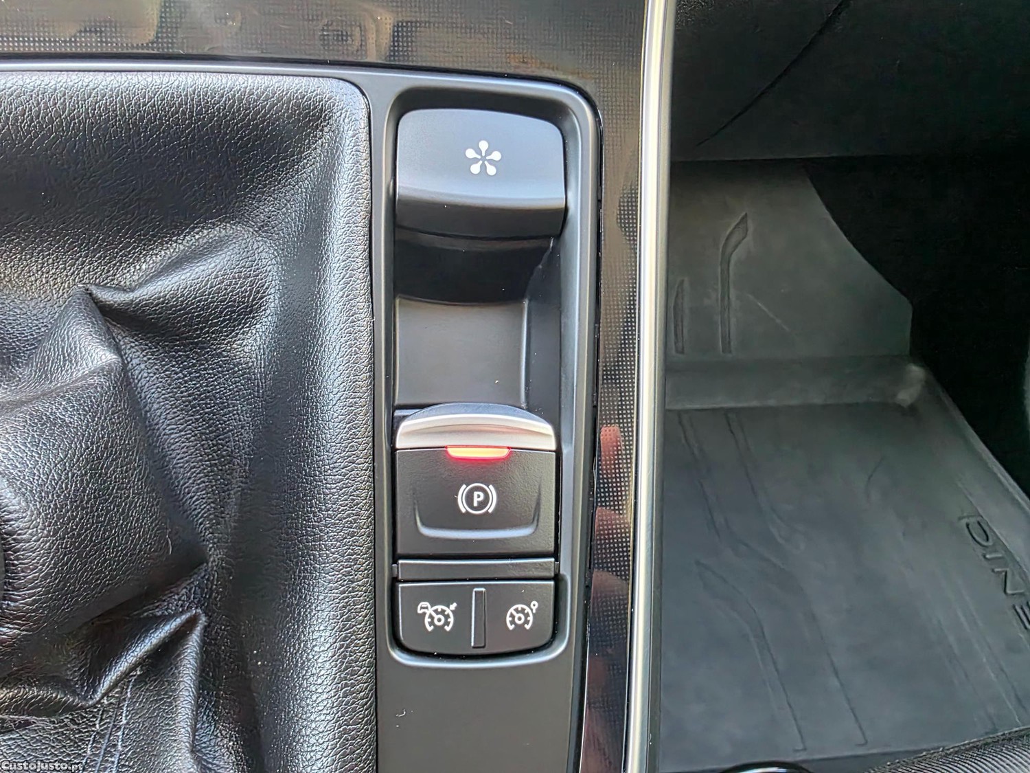 Renault Scénic 1.3 TCE BOSE EDITION 140CV — fotografia 19