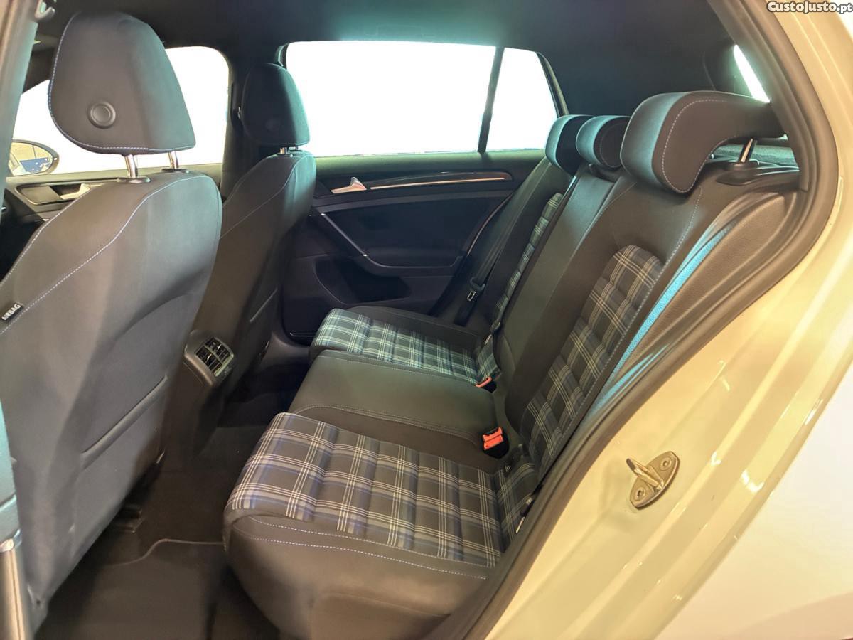 Volkswagen Golf 1.4 TSI Hybrid GTE dsg6 — fotografia 4