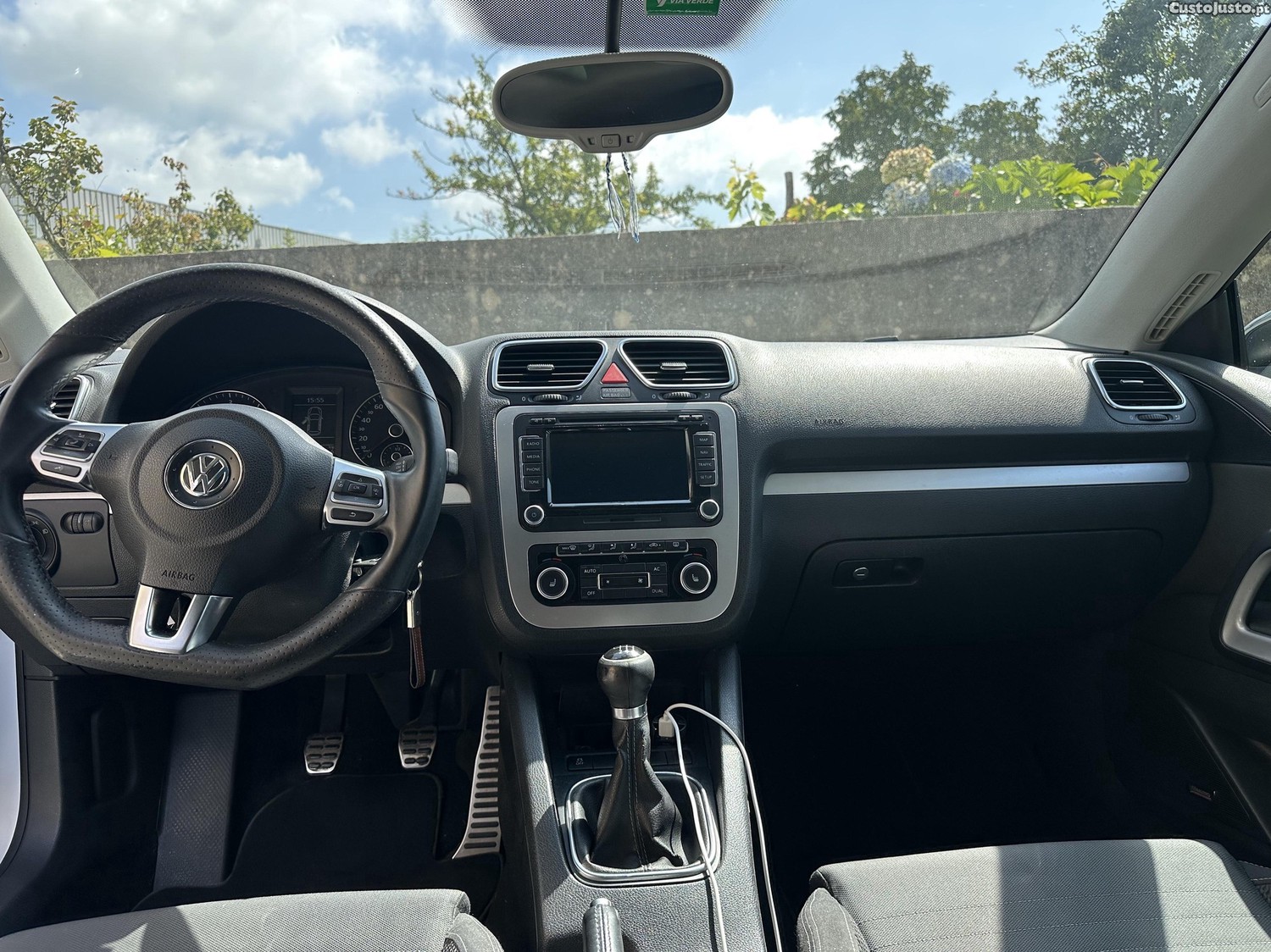 Volkswagen Scirocco 2.0 TDI — fotografia 3