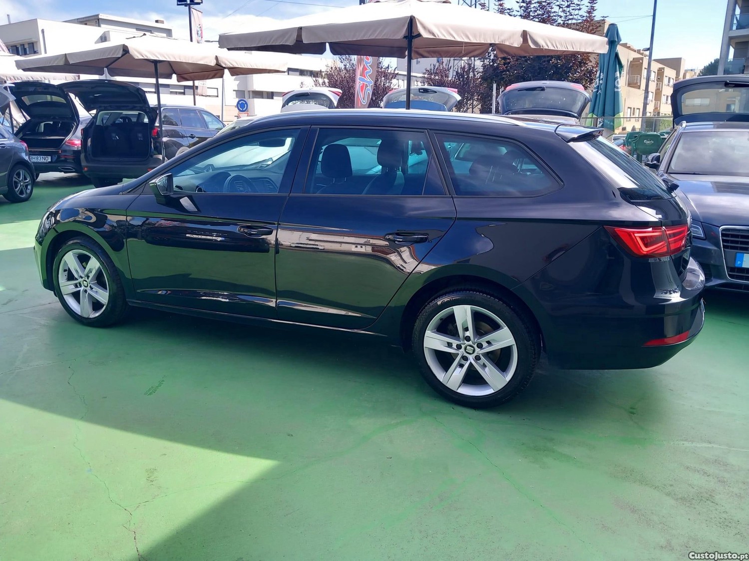 SEAT Leon 1.6 TDI FR S/S — fotografia 12