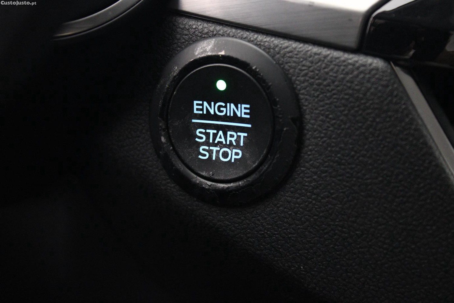 Ford Kuga 2.5 P-HEV TITANIUM (AUTO) — fotografia 22