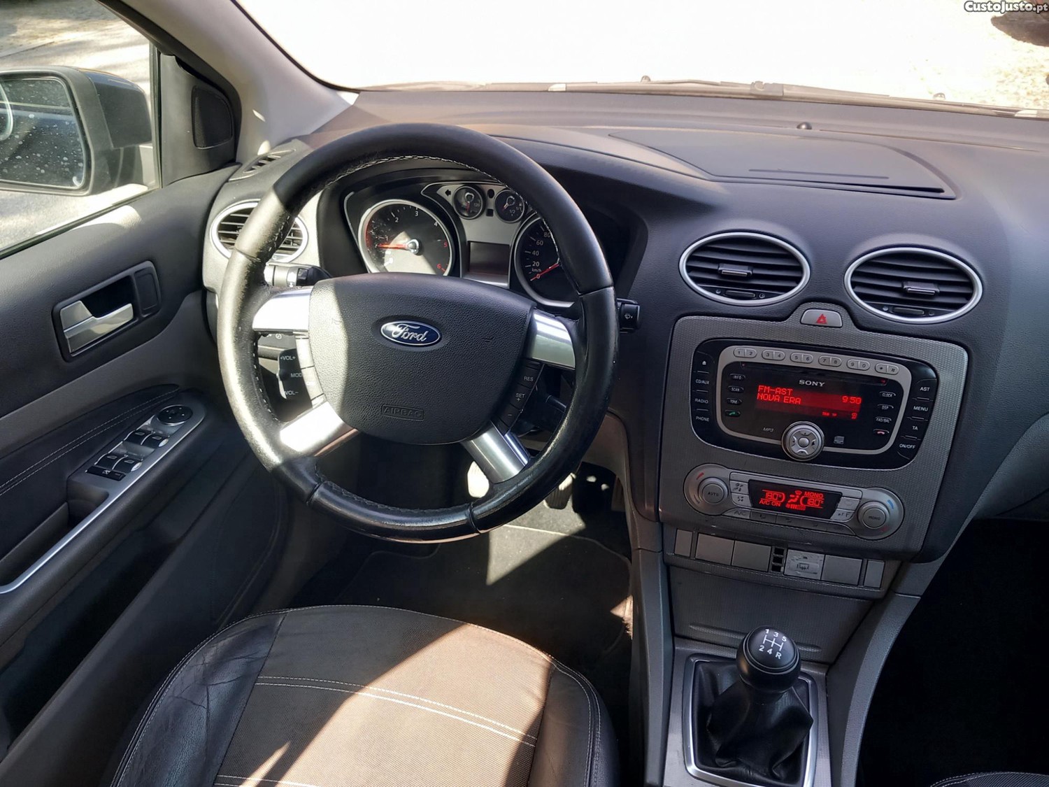 Ford Focus SW 1.6 TDCi Trend — fotografia 4