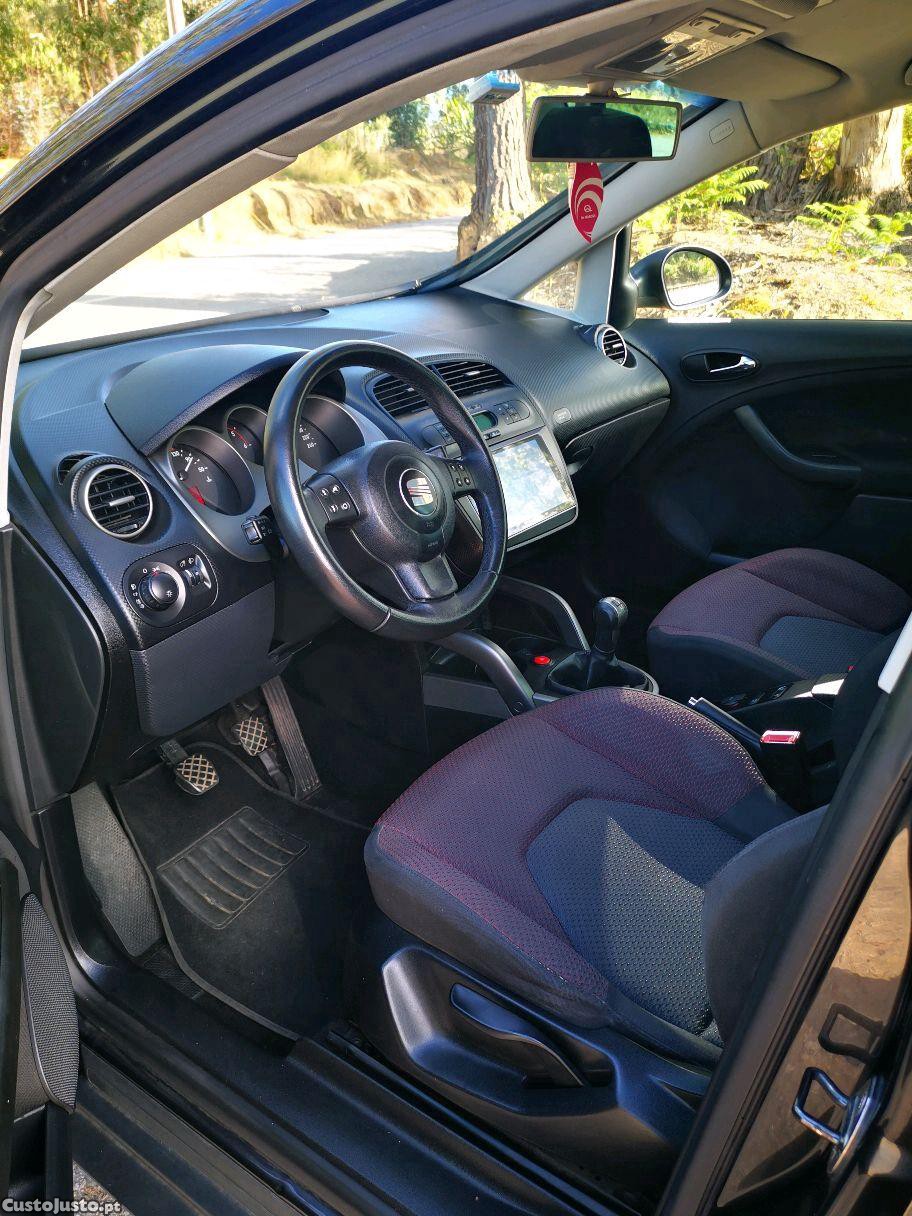 SEAT Altea 2.0 TDI — fotografia 4
