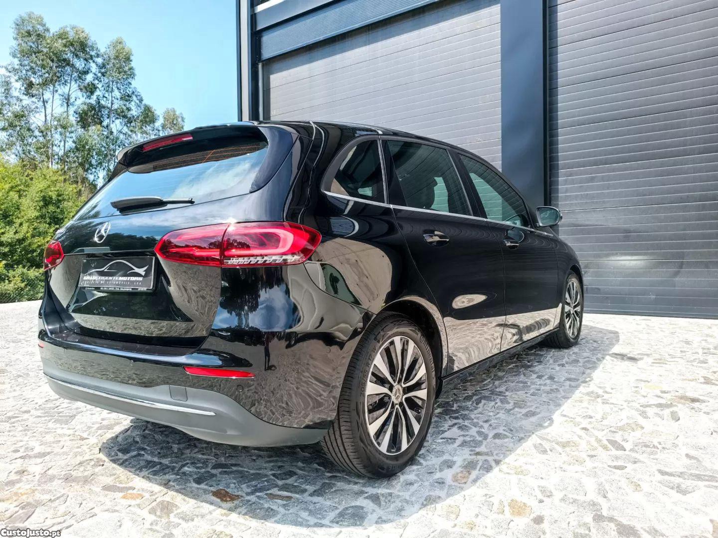 Mercedes-Benz B 180 D style plus aut. — fotografia 16