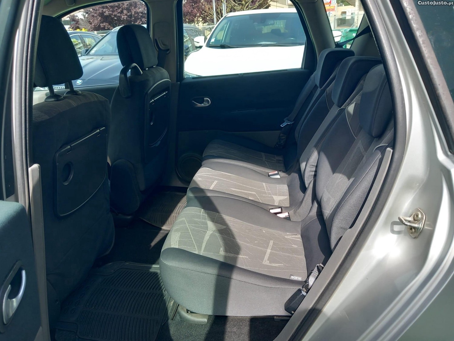 Renault Scénic 1.5 dCi Confort — fotografia 3