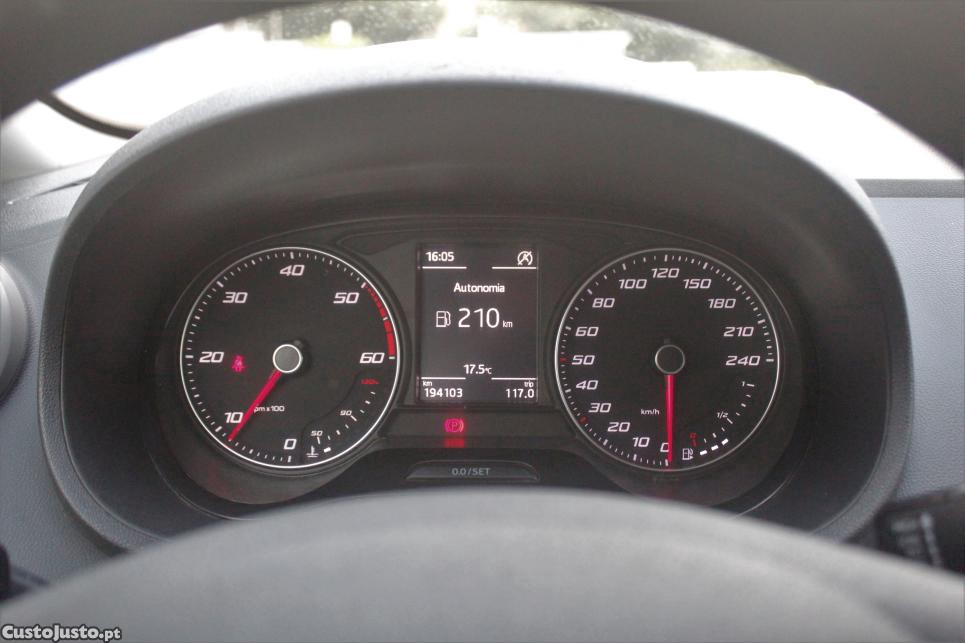 SEAT Ibiza 1.4 TDI 90cv - Nacional - Garantia — fotografia 2