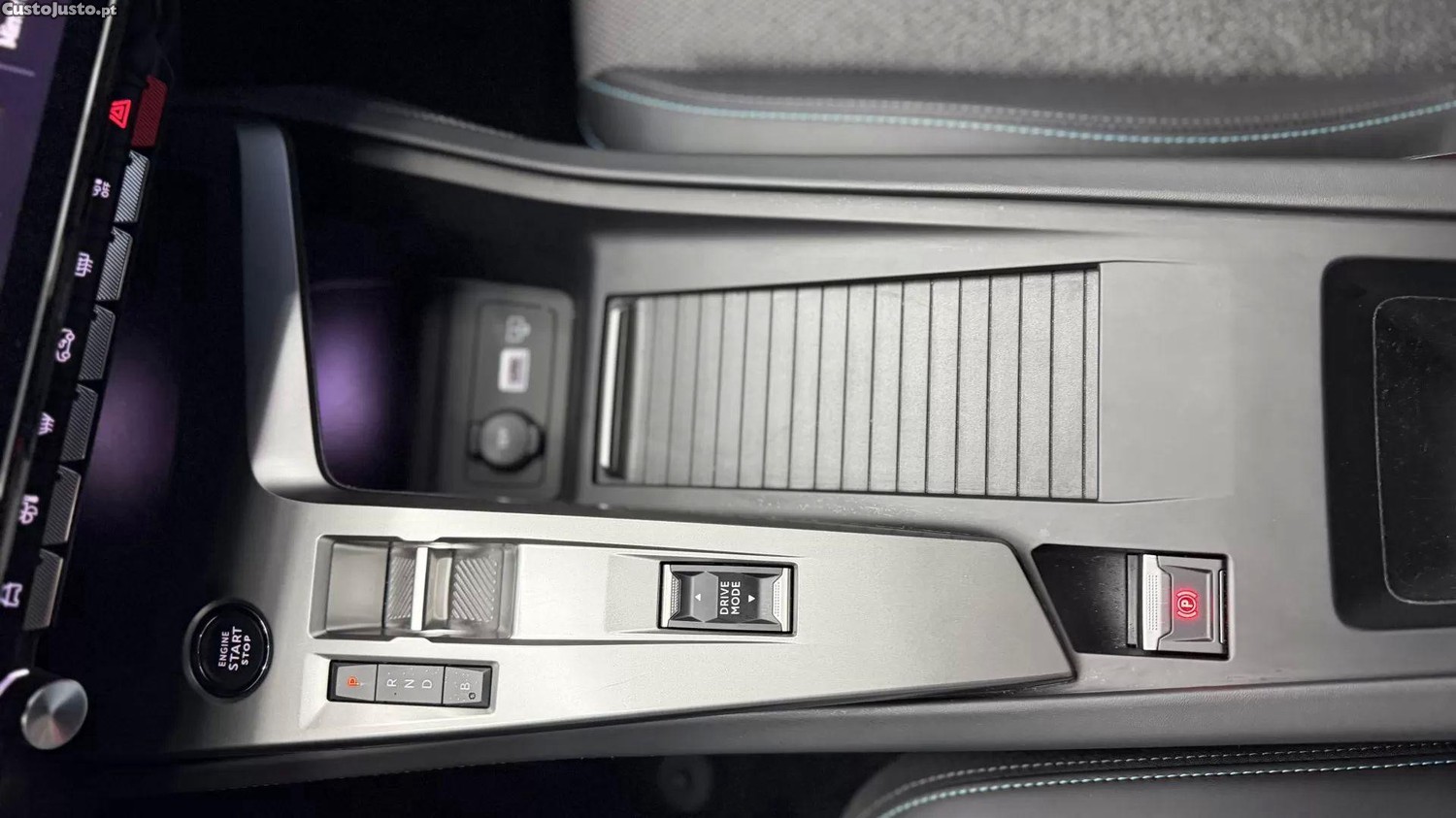 Peugeot e-308 54 kwh allure — fotografia 6