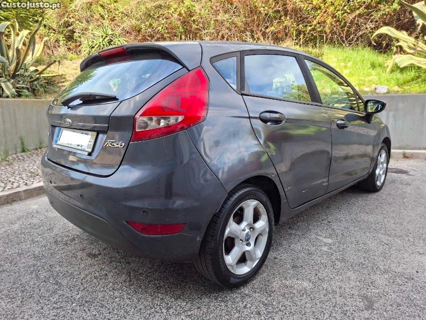 Ford Fiesta 1,4 TDCi Trend — fotografia 6