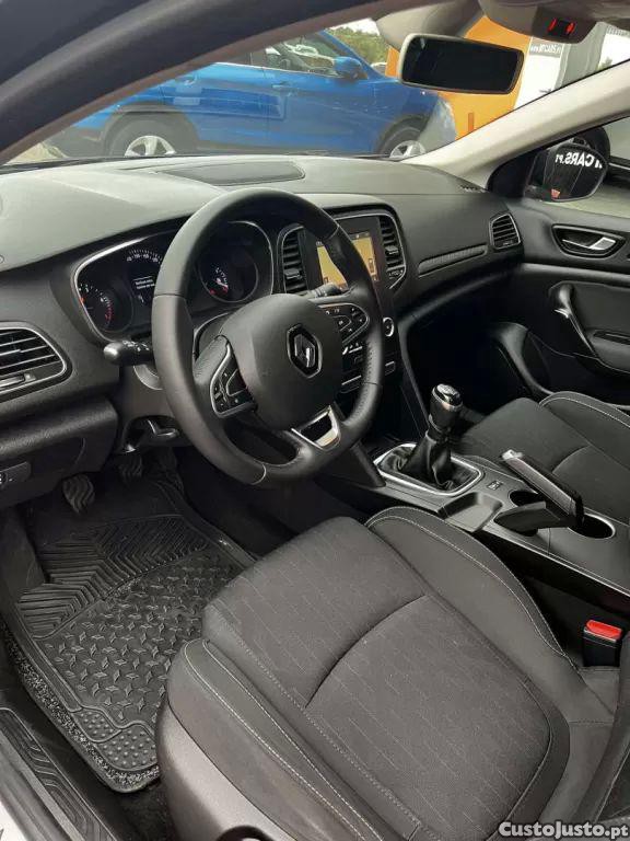 Renault Mégane 1.5 blue dci limited — fotografia 17