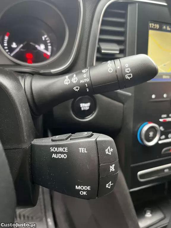 Renault Mégane 1.5 blue dci limited — fotografia 8