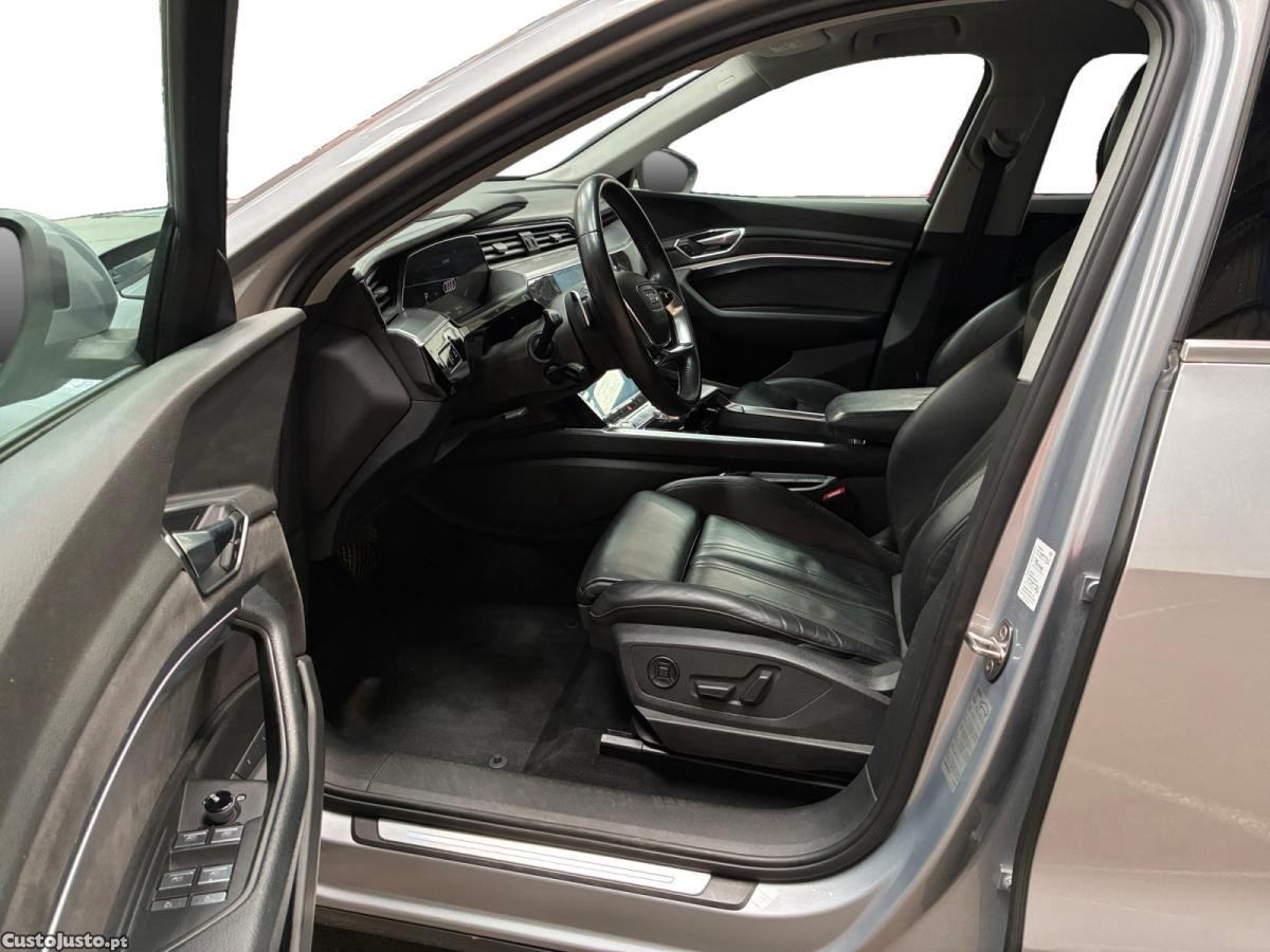 Audi e-tron 50 quattro - 20 — photo 3