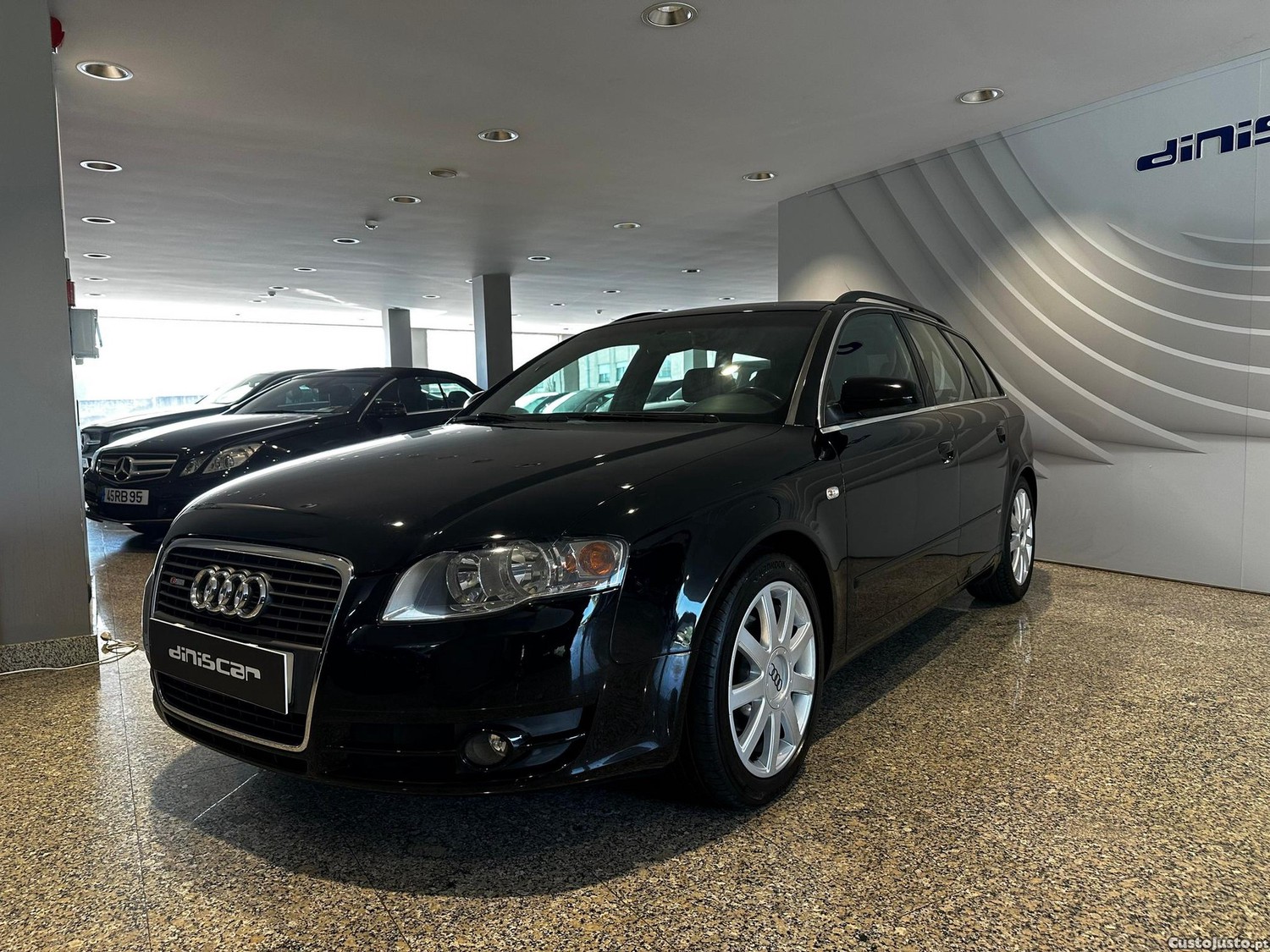 Audi A4 2.0 TDi S-line — photo 4