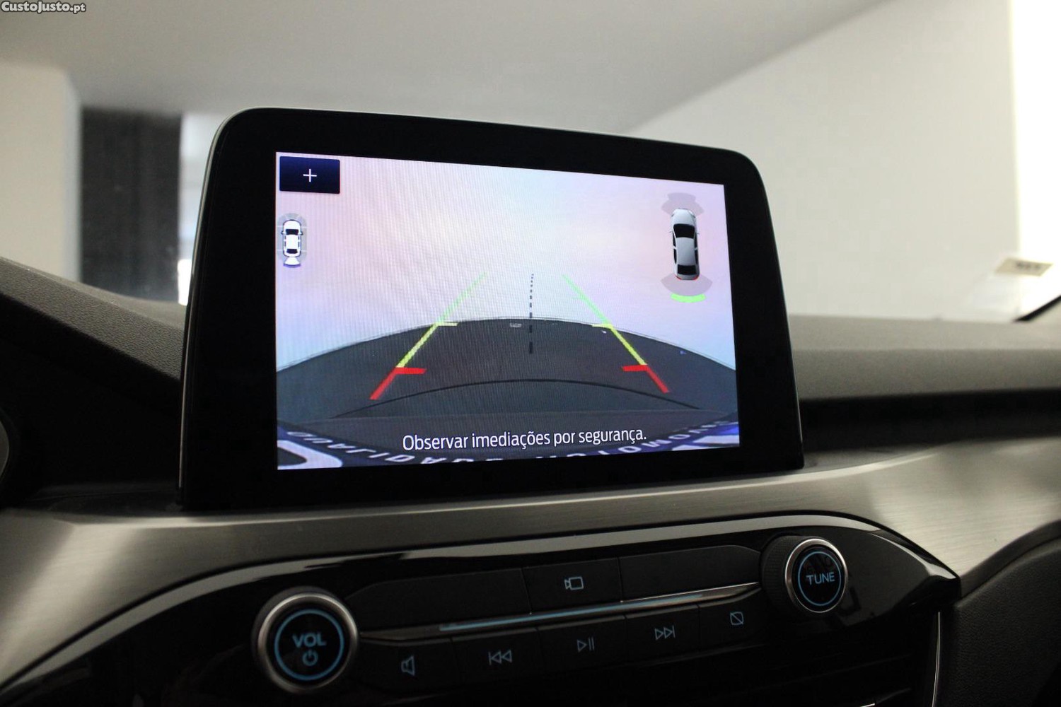 Ford Kuga 2.5 P-HEV TITANIUM (AUTO) — fotografia 21